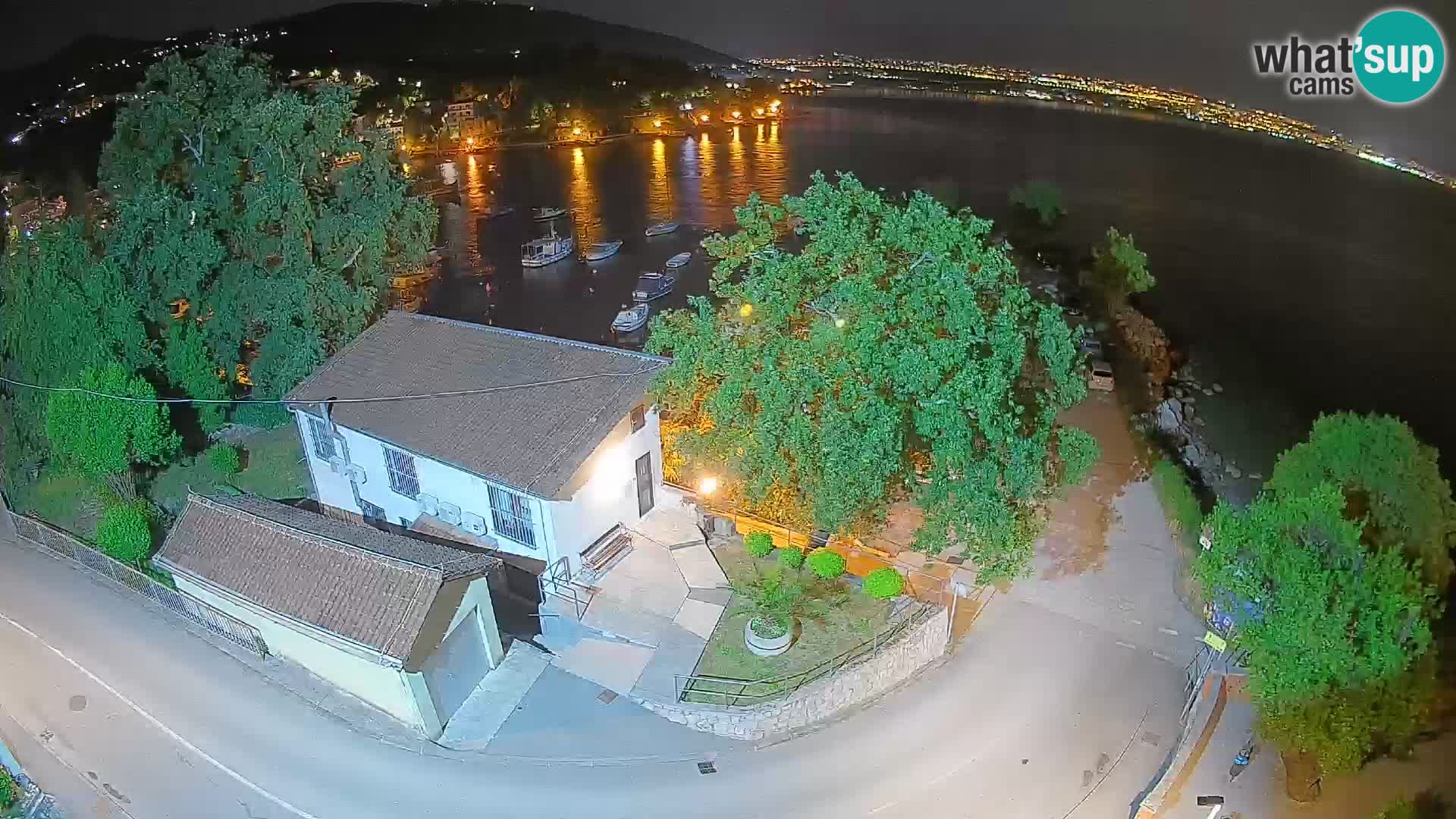 Ika Harbor Webcam – LIVE View of the Harbor and Opatija Lights