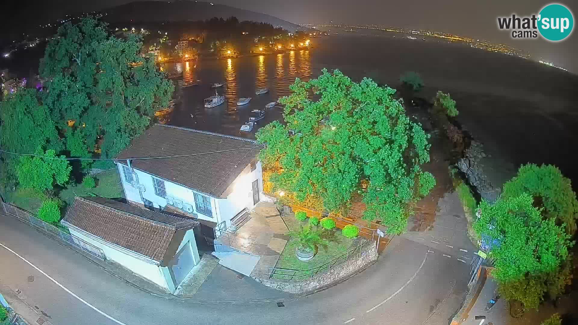 Ika Harbor Webcam – LIVE View of the Harbor and Opatija Lights