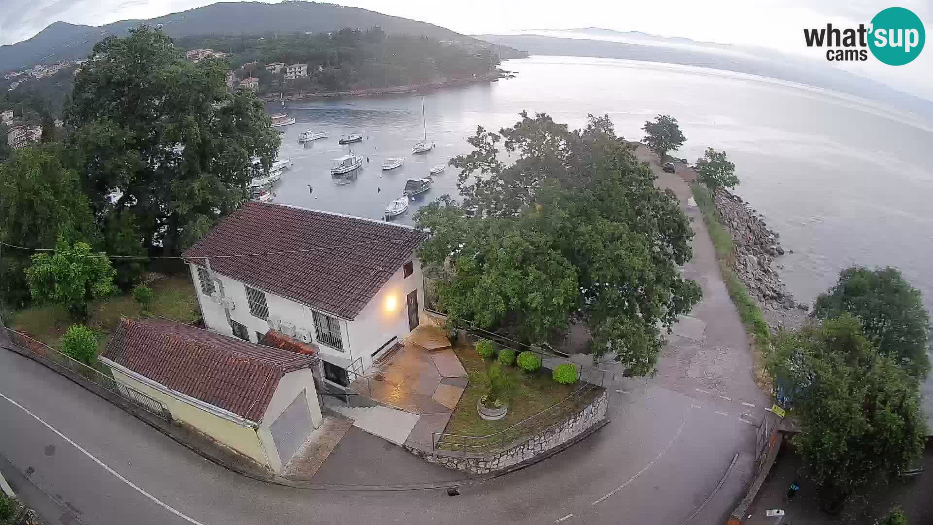 Ika Harbor Webcam – LIVE View of the Harbor and Opatija Lights