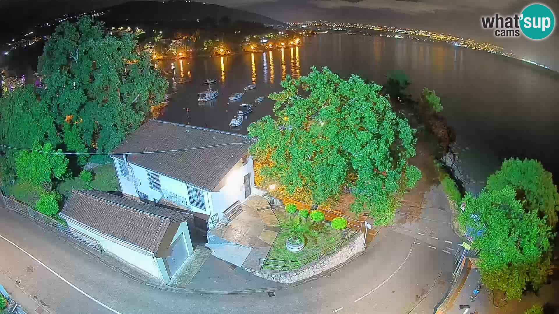Ika Harbor Webcam – LIVE View of the Harbor and Opatija Lights
