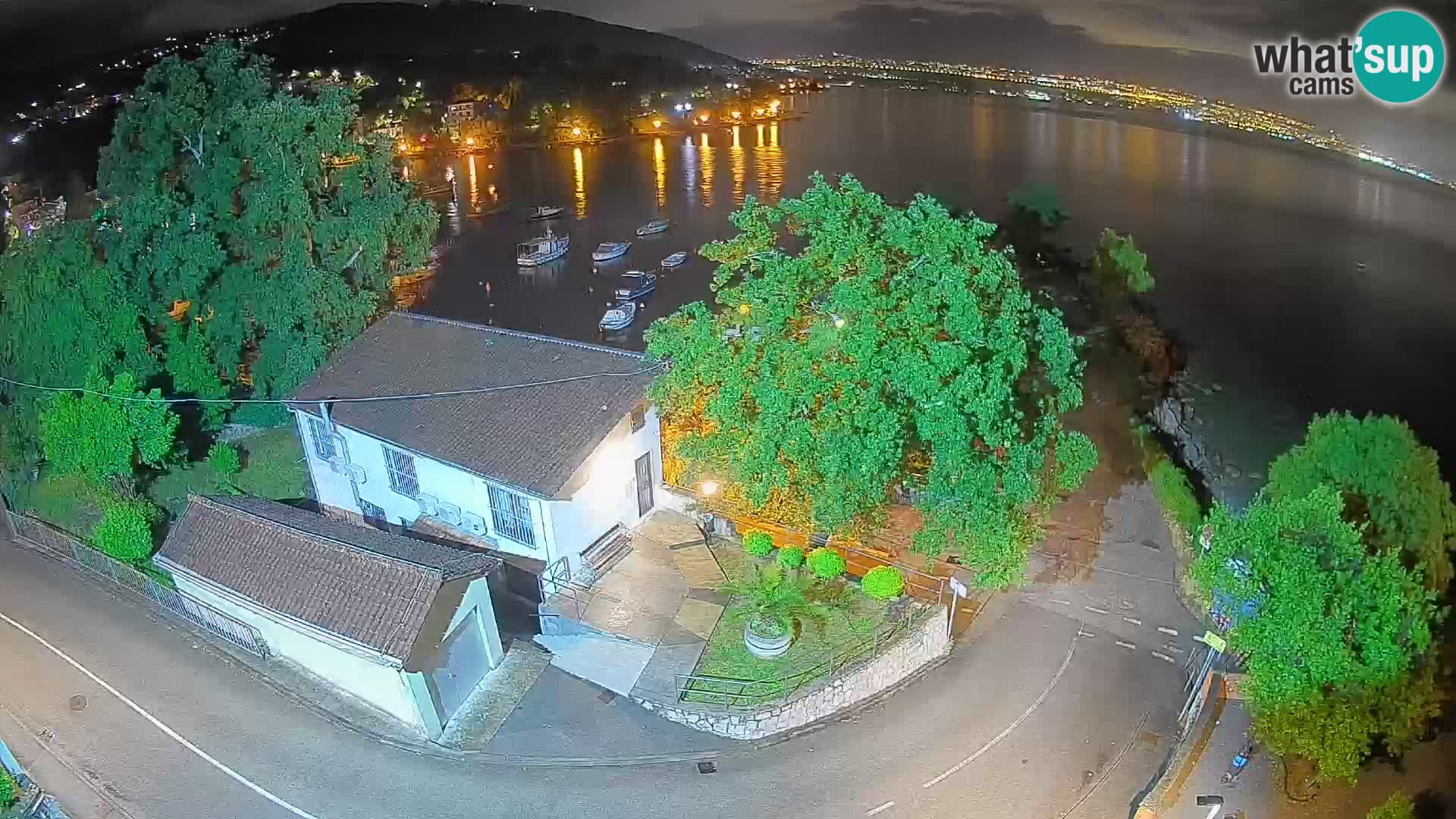 Ika Harbor Webcam – LIVE View of the Harbor and Opatija Lights