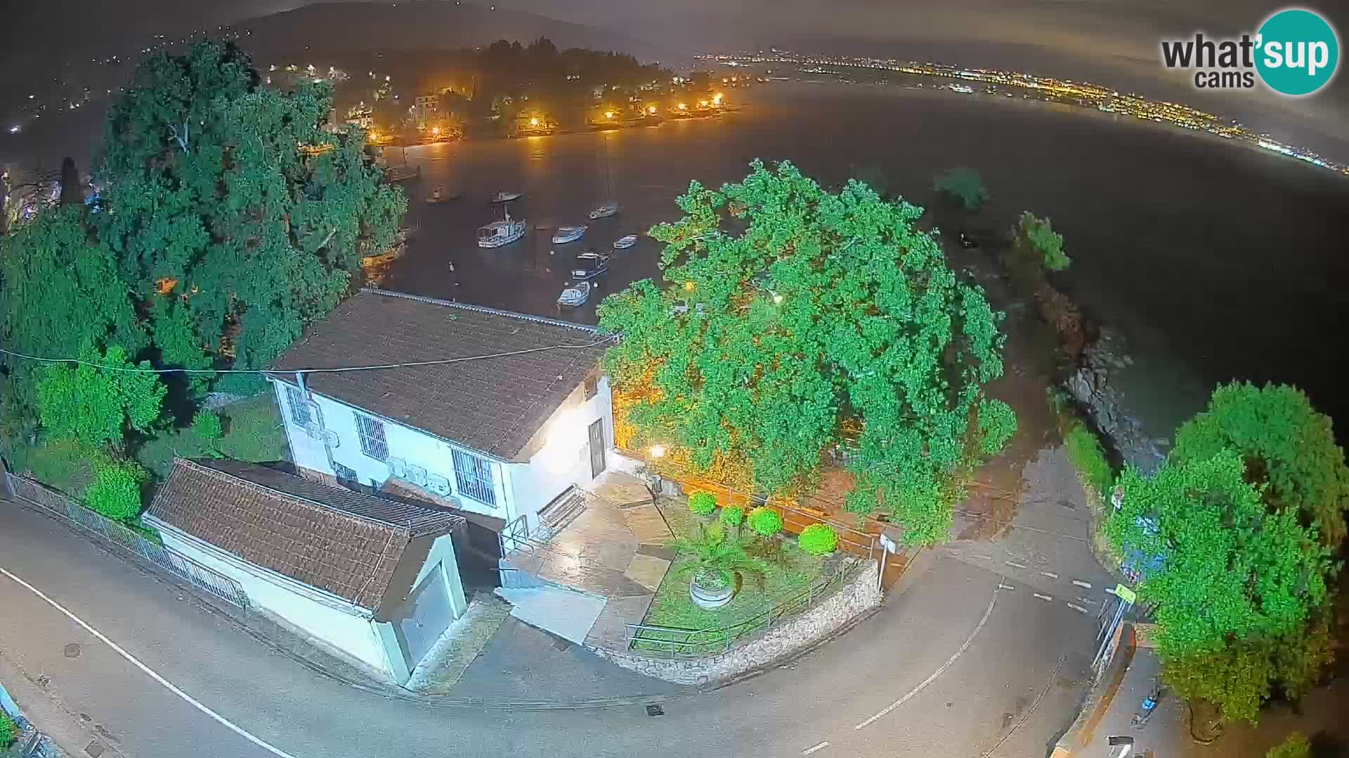 Ika Harbor Webcam – LIVE View of the Harbor and Opatija Lights