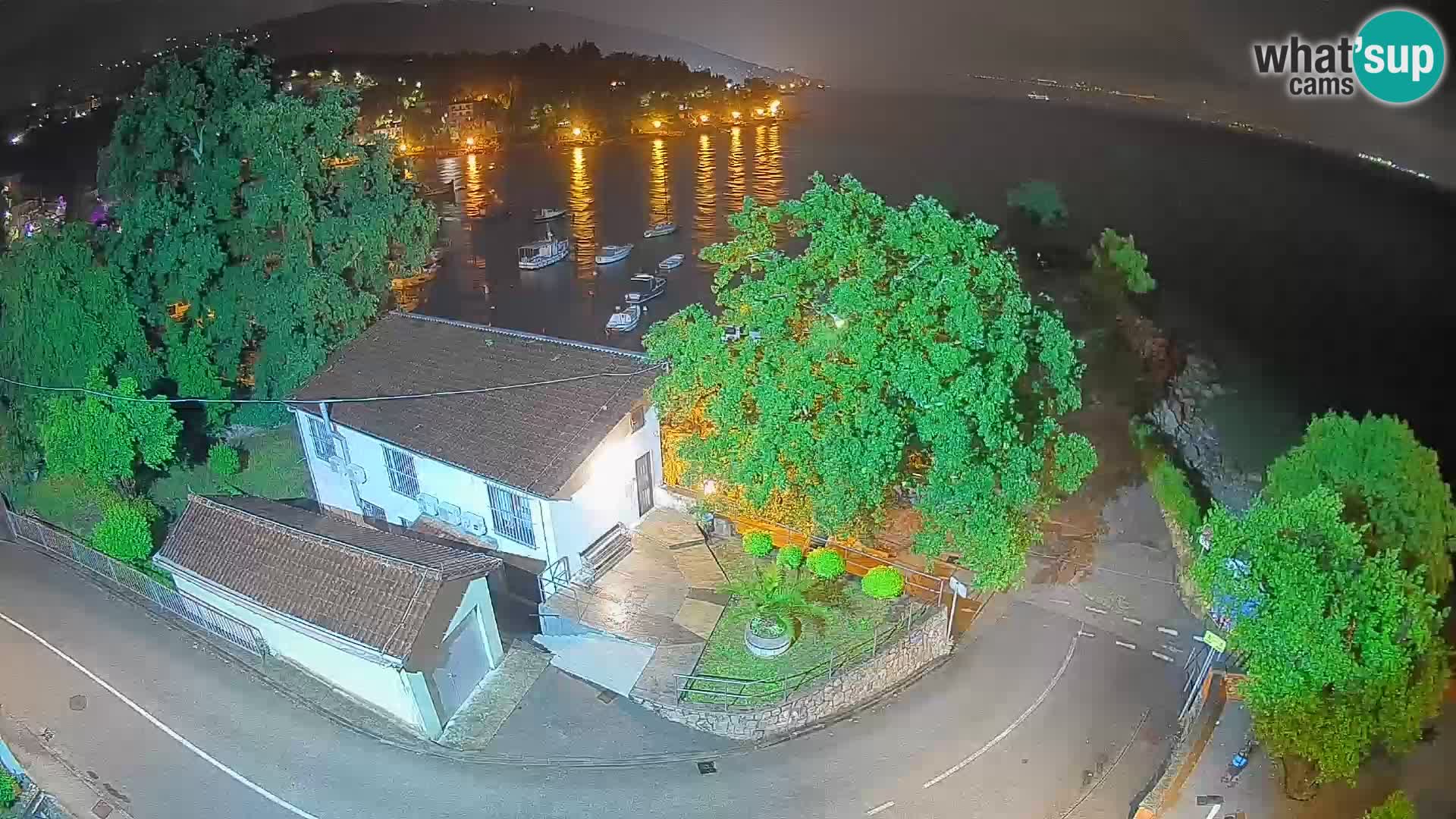 Ika Harbor Webcam – LIVE View of the Harbor and Opatija Lights