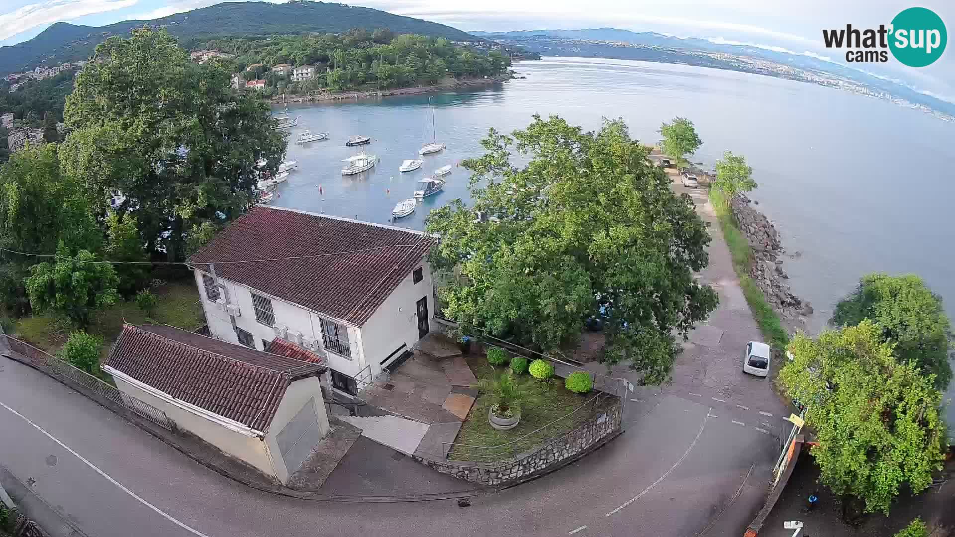 Ika Harbor Webcam – LIVE View of the Harbor and Opatija Lights