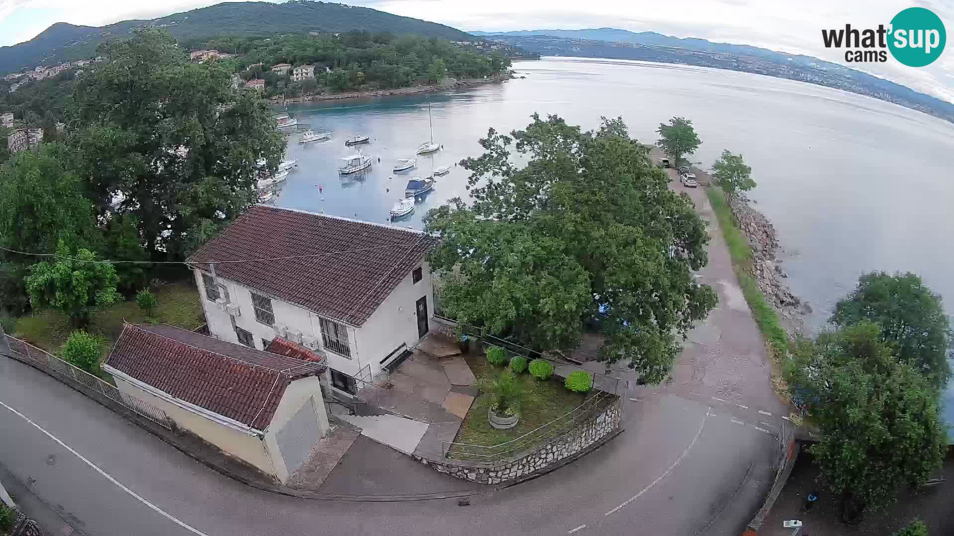 Ika Harbor Webcam – LIVE View of the Harbor and Opatija Lights