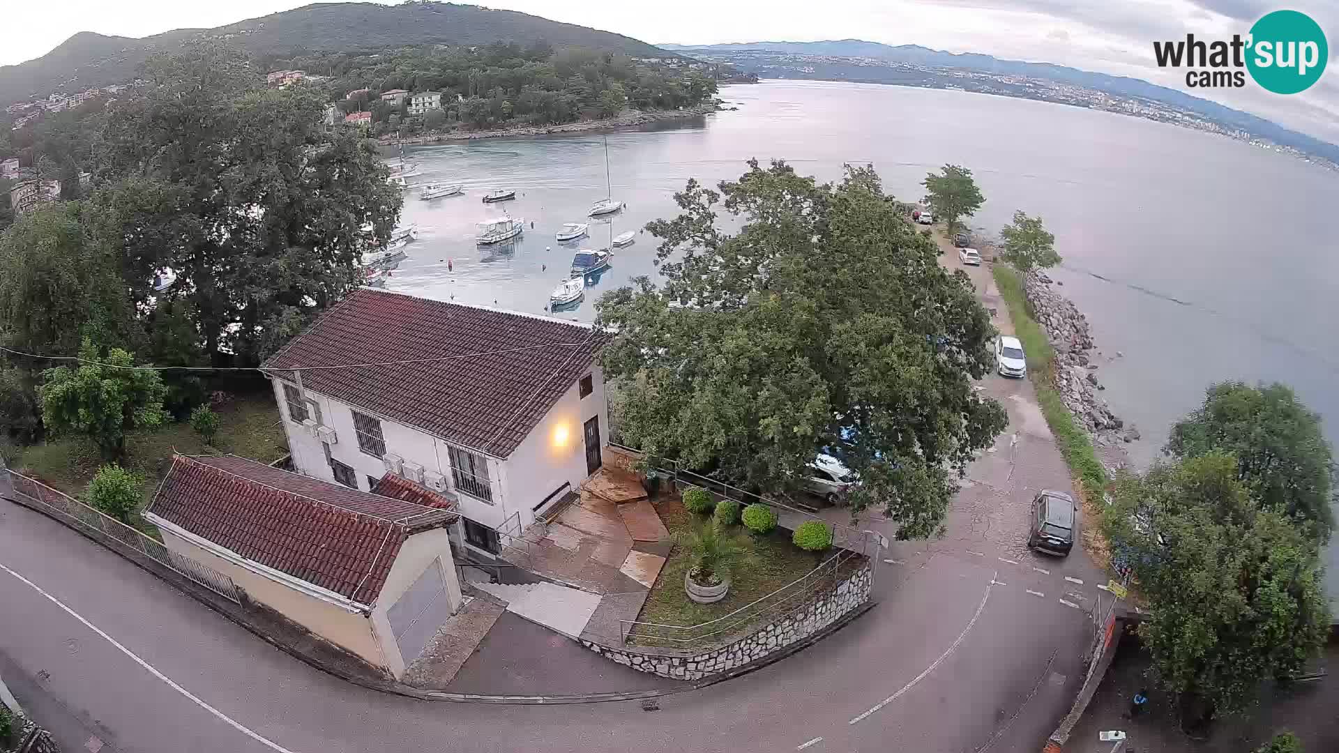Ika Harbor Webcam – LIVE View of the Harbor and Opatija Lights