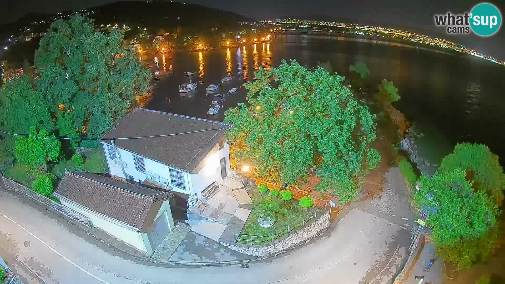 Ika Harbor Webcam – LIVE View of the Harbor and Opatija Lights