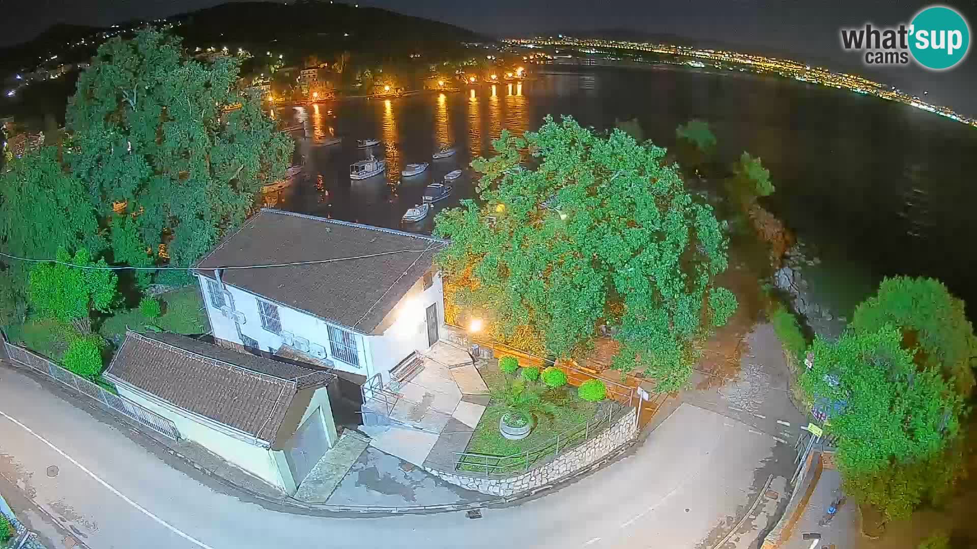Ika Harbor Webcam – LIVE View of the Harbor and Opatija Lights