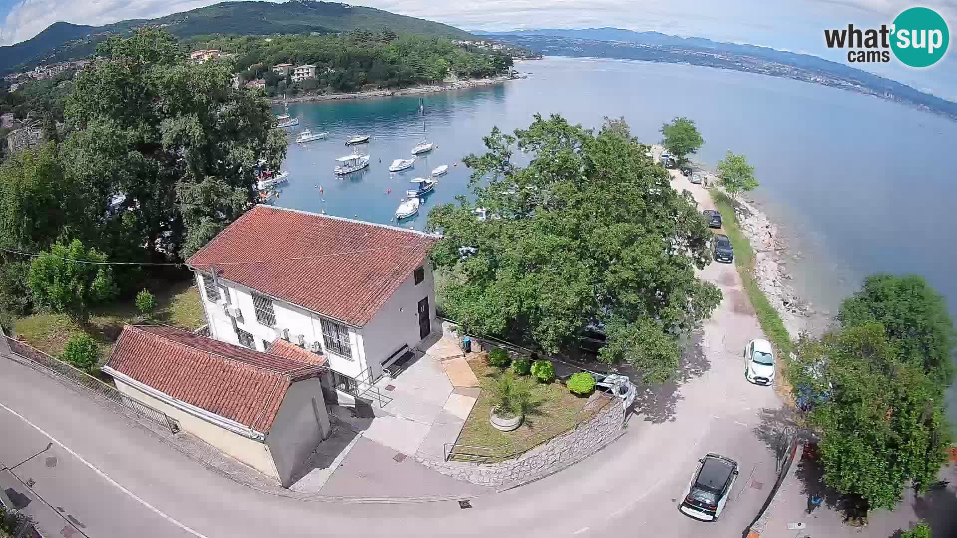 Ika Harbor Webcam – LIVE View of the Harbor and Opatija Lights