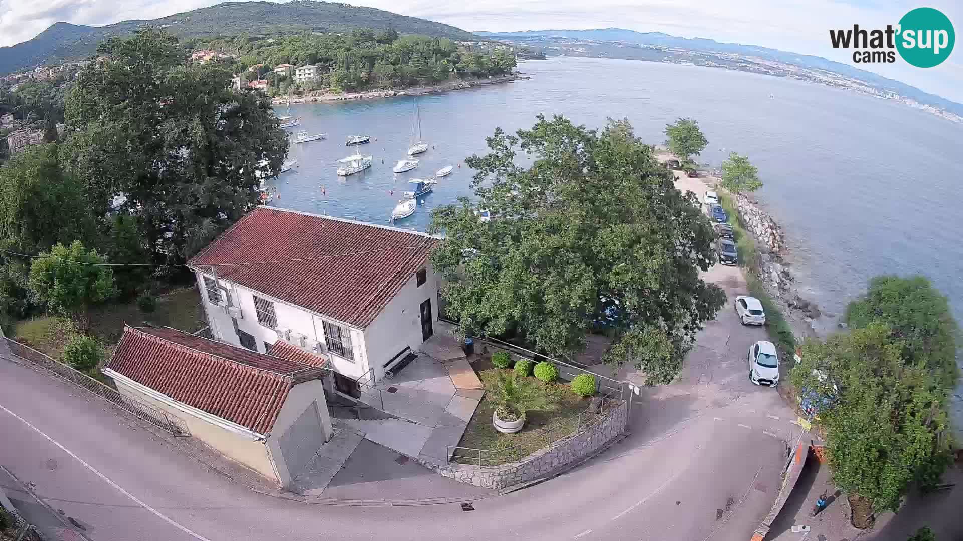 Web kamera luka Ika – Pogled uživo na luku i svjetla Opatije