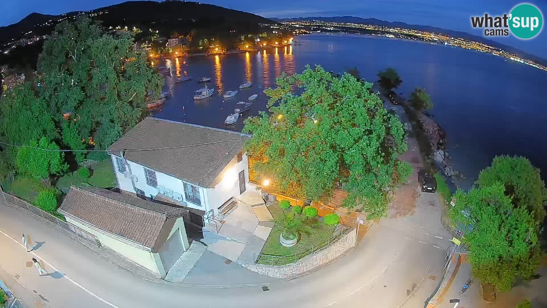 Ika Harbor Webcam – LIVE View of the Harbor and Opatija Lights