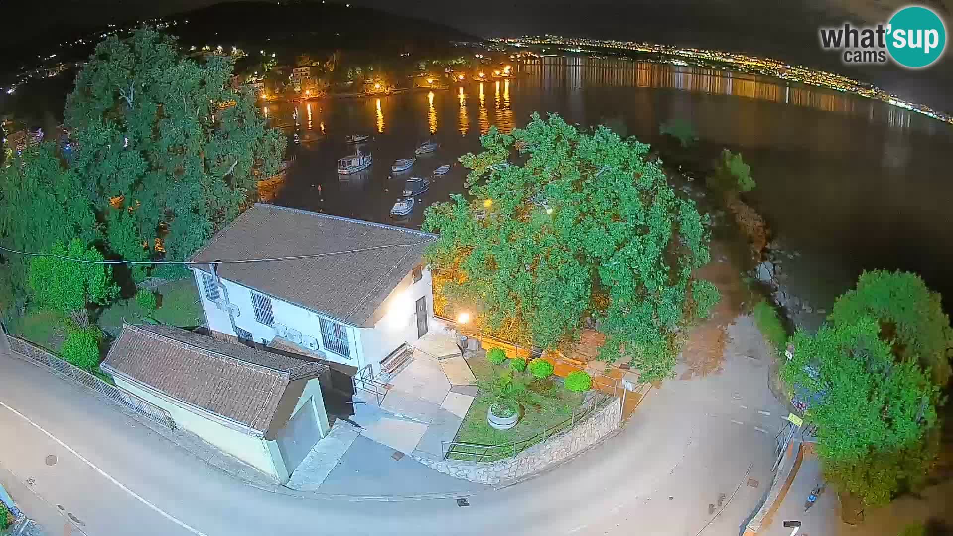 Ika Harbor Webcam – LIVE View of the Harbor and Opatija Lights