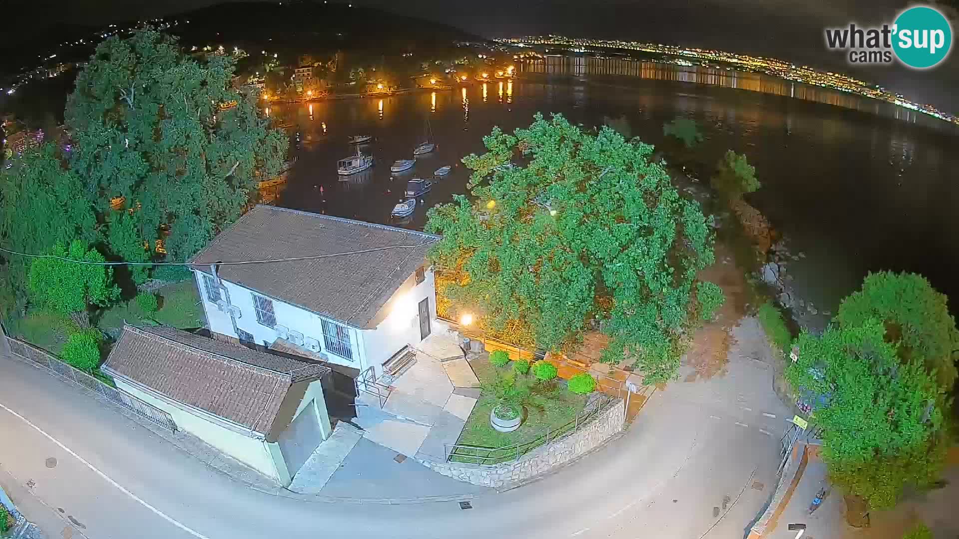 Ika Harbor Webcam – LIVE View of the Harbor and Opatija Lights