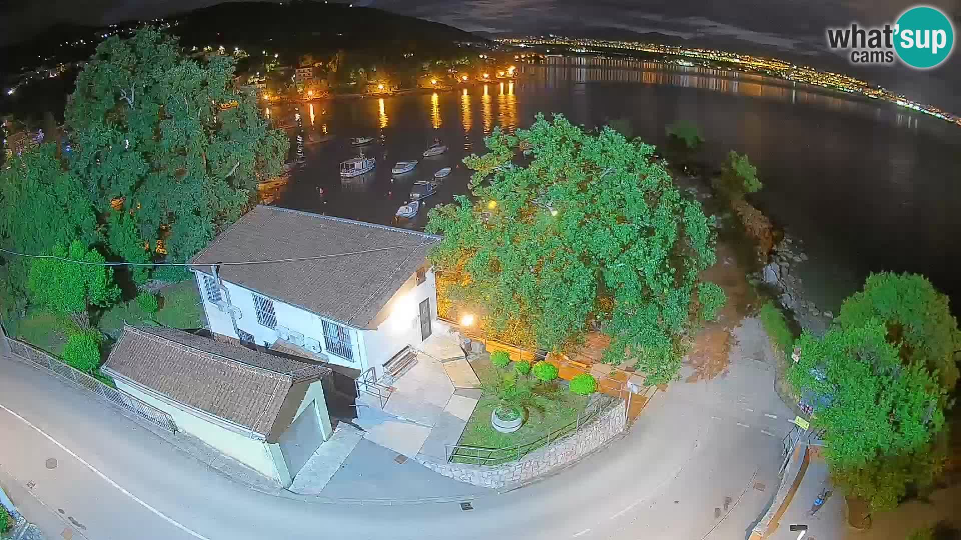 Ika Harbor Webcam – LIVE View of the Harbor and Opatija Lights