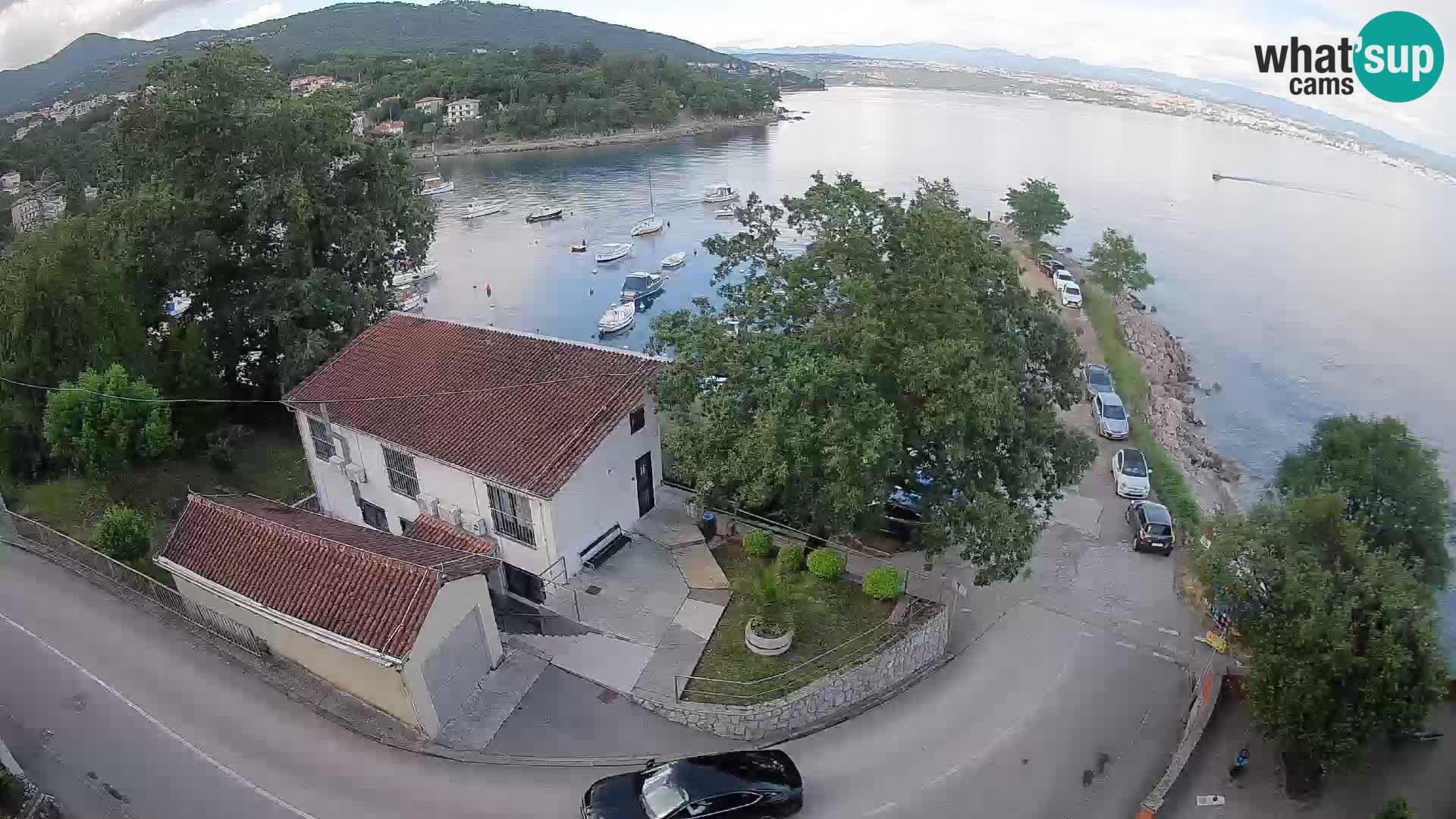 Ika Harbor Webcam – LIVE View of the Harbor and Opatija Lights
