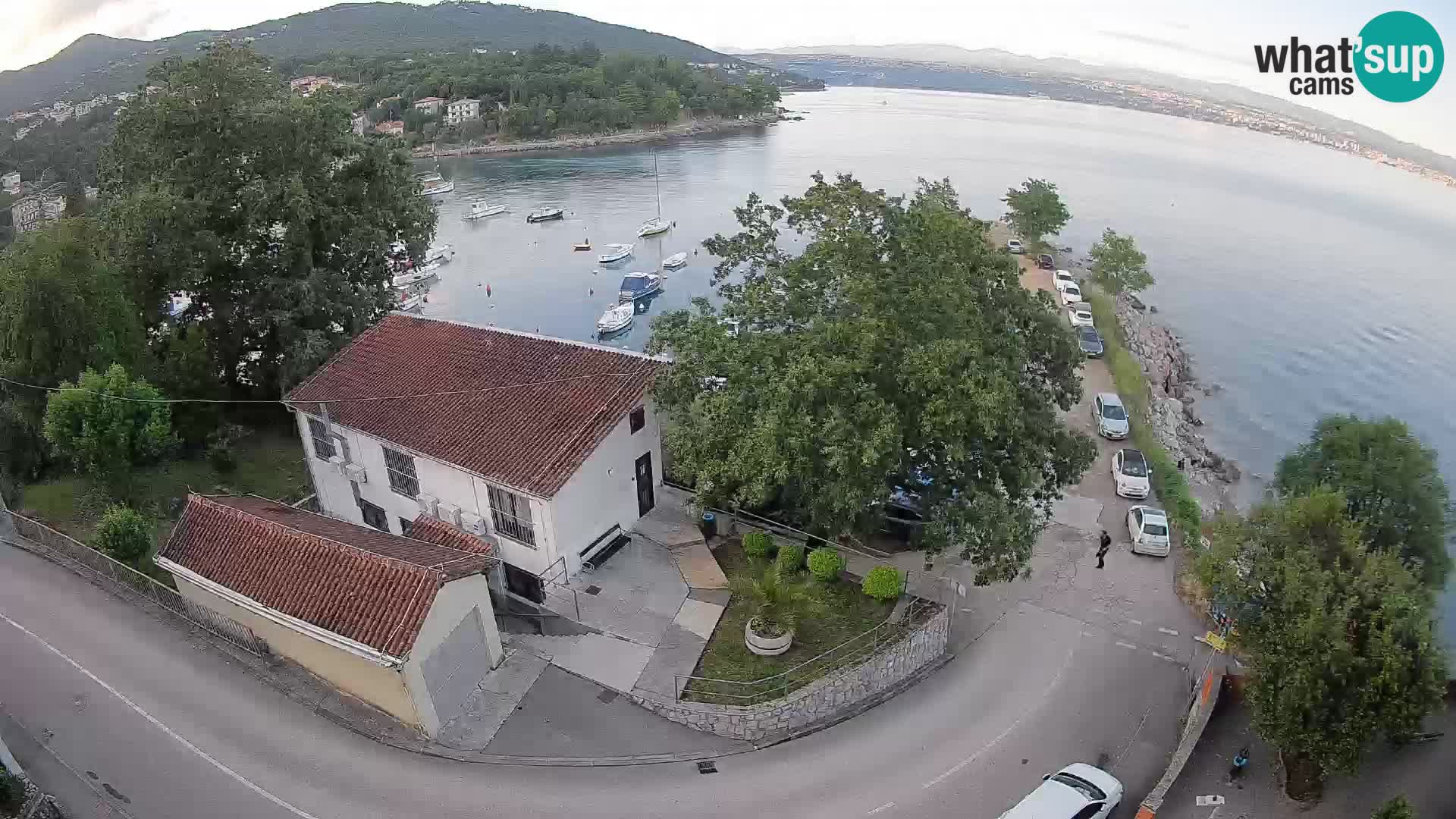 Ika Harbor Webcam – LIVE View of the Harbor and Opatija Lights