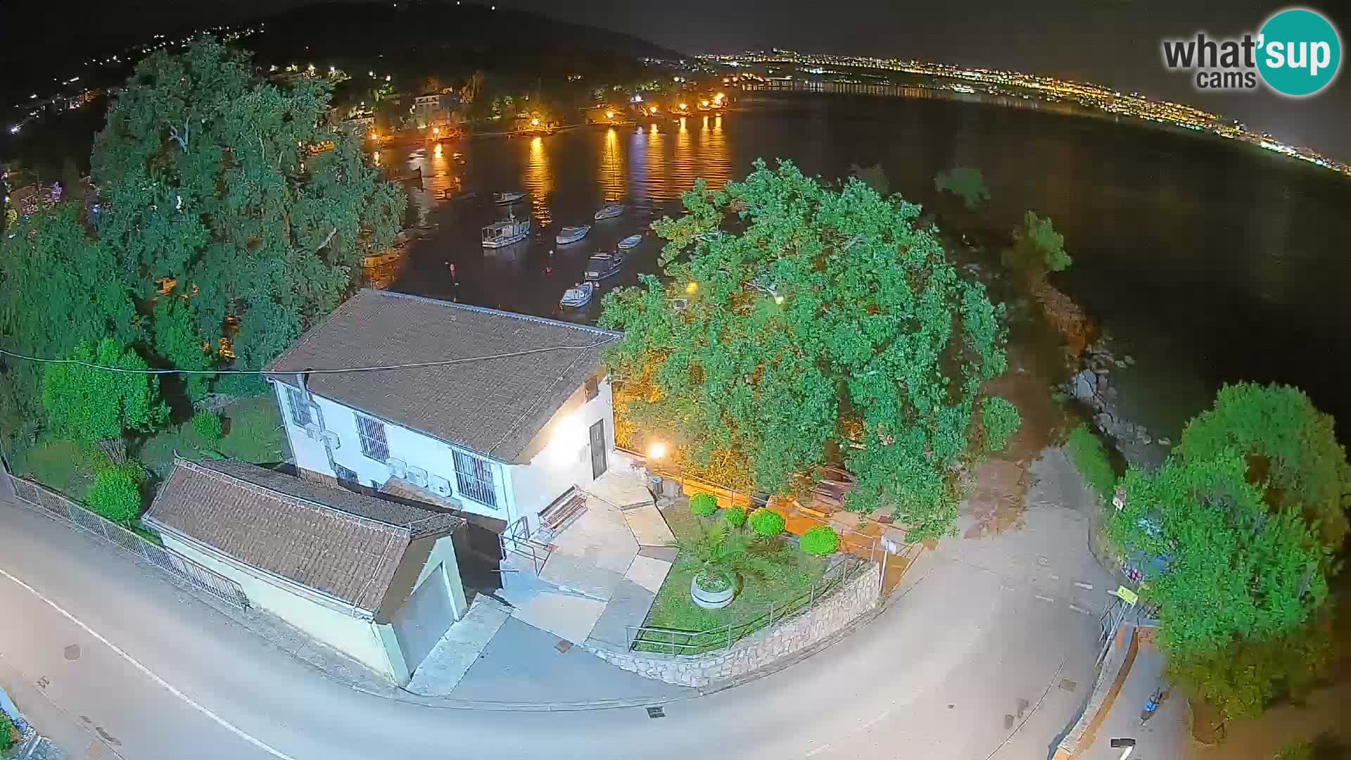 Ika Harbor Webcam – LIVE View of the Harbor and Opatija Lights
