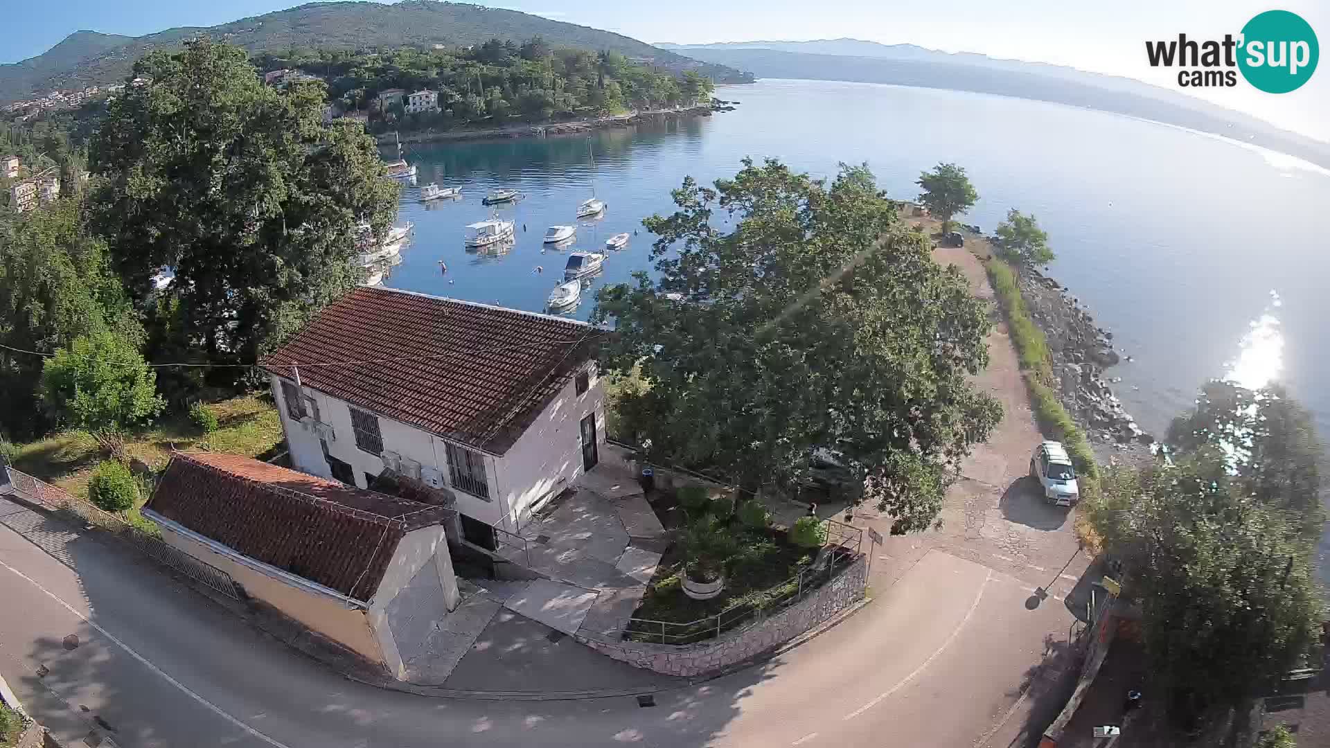 Ika Harbor Webcam – LIVE View of the Harbor and Opatija Lights