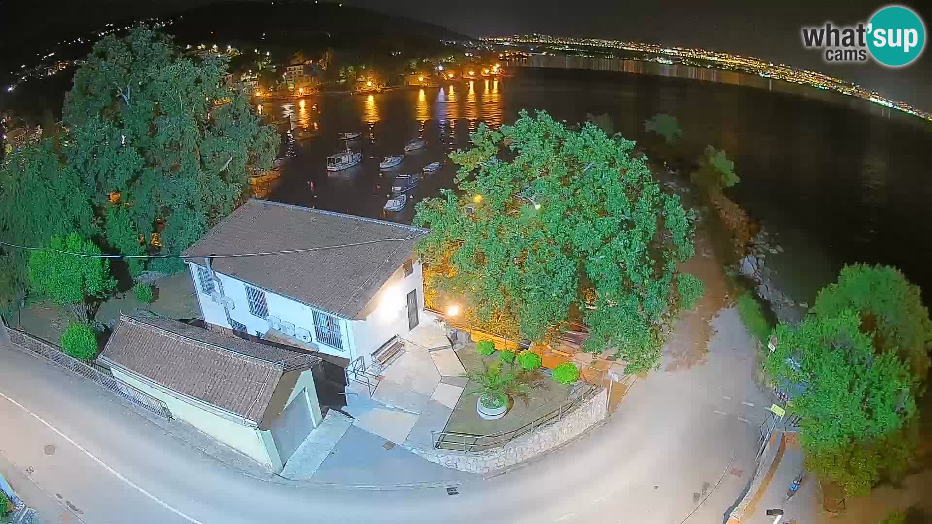 Ika Harbor Webcam – LIVE View of the Harbor and Opatija Lights
