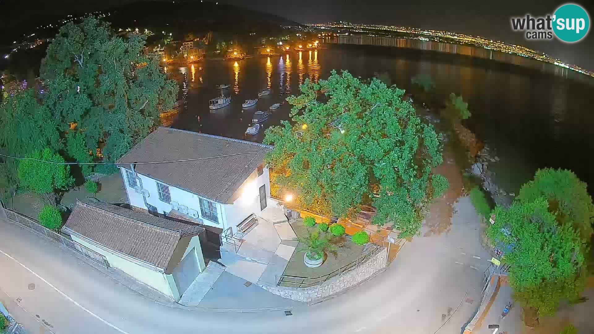 Ika Harbor Webcam – LIVE View of the Harbor and Opatija Lights