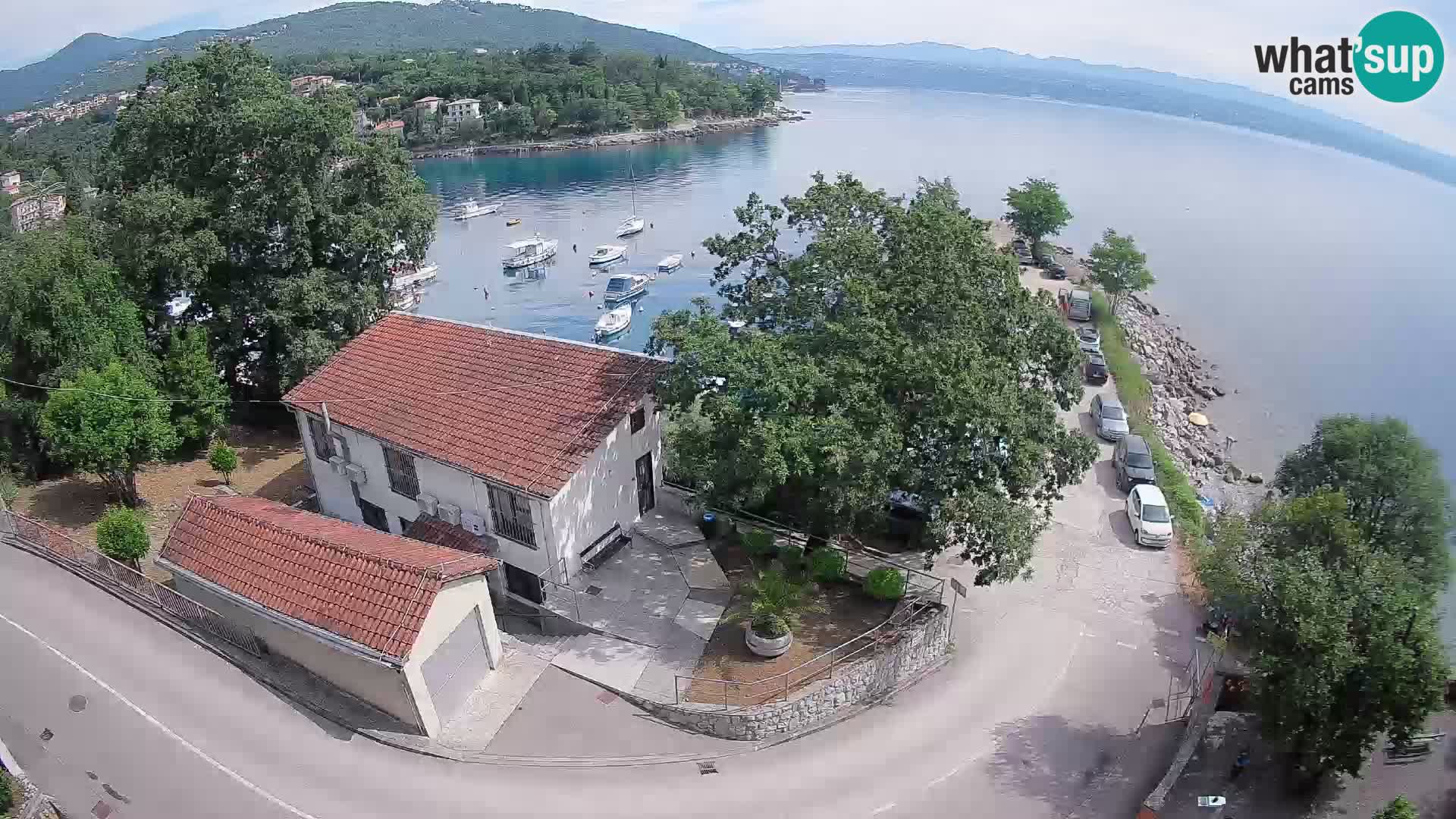 Web kamera luka Ika – Pogled uživo na luku i svjetla Opatije