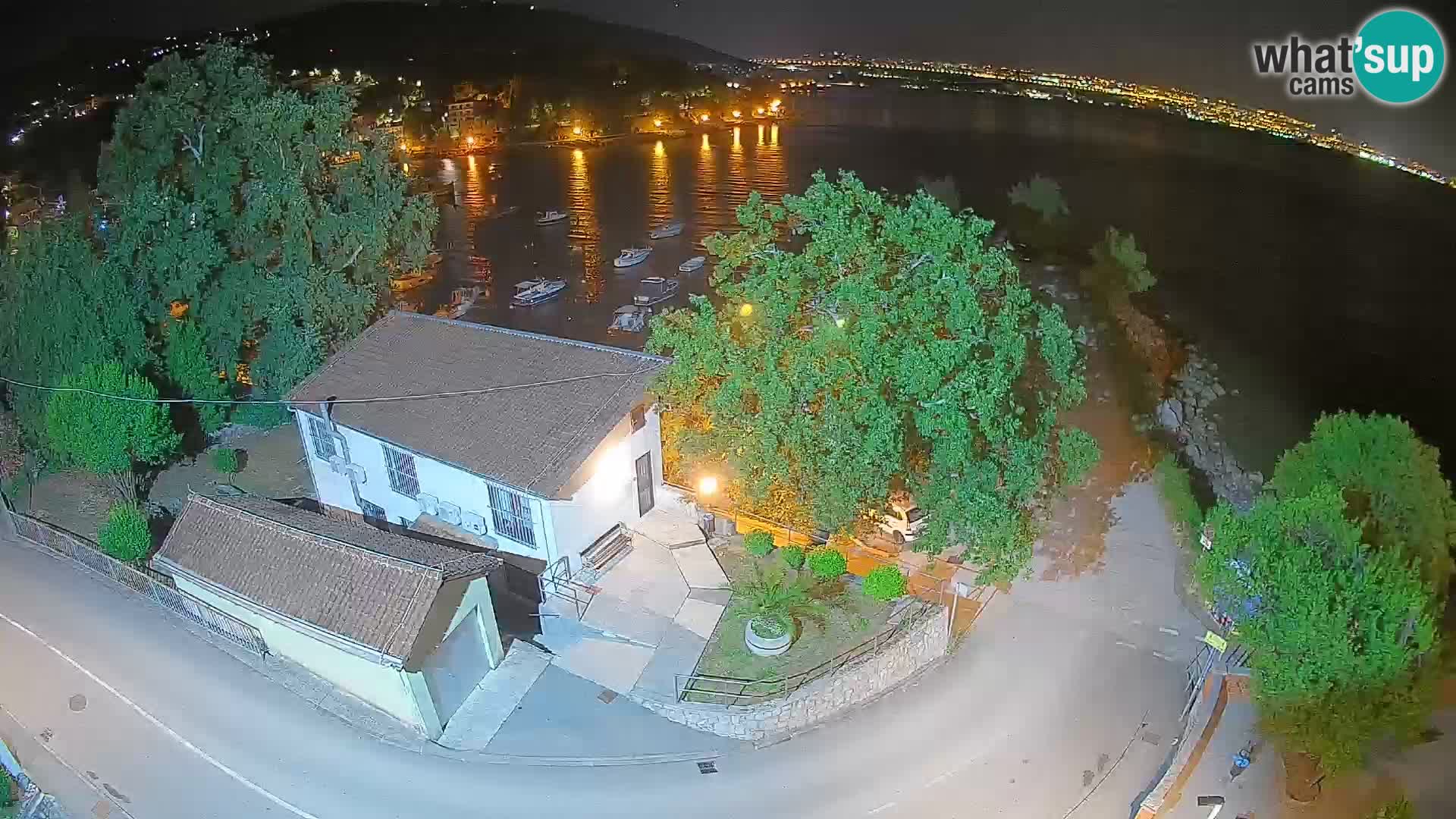 Ika Harbor Webcam – LIVE View of the Harbor and Opatija Lights