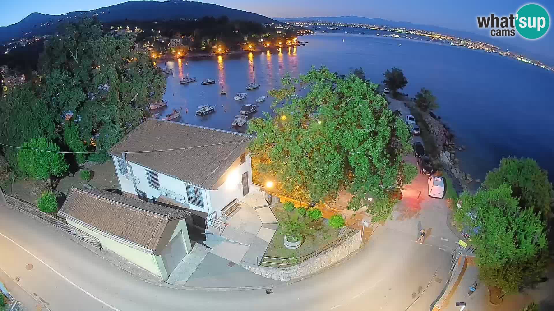 Ika Harbor Webcam – LIVE View of the Harbor and Opatija Lights