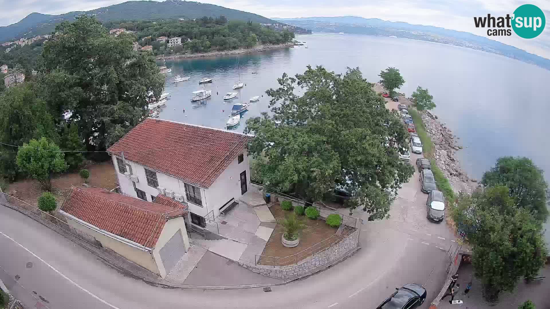 Web kamera luka Ika – Pogled uživo na luku i svjetla Opatije