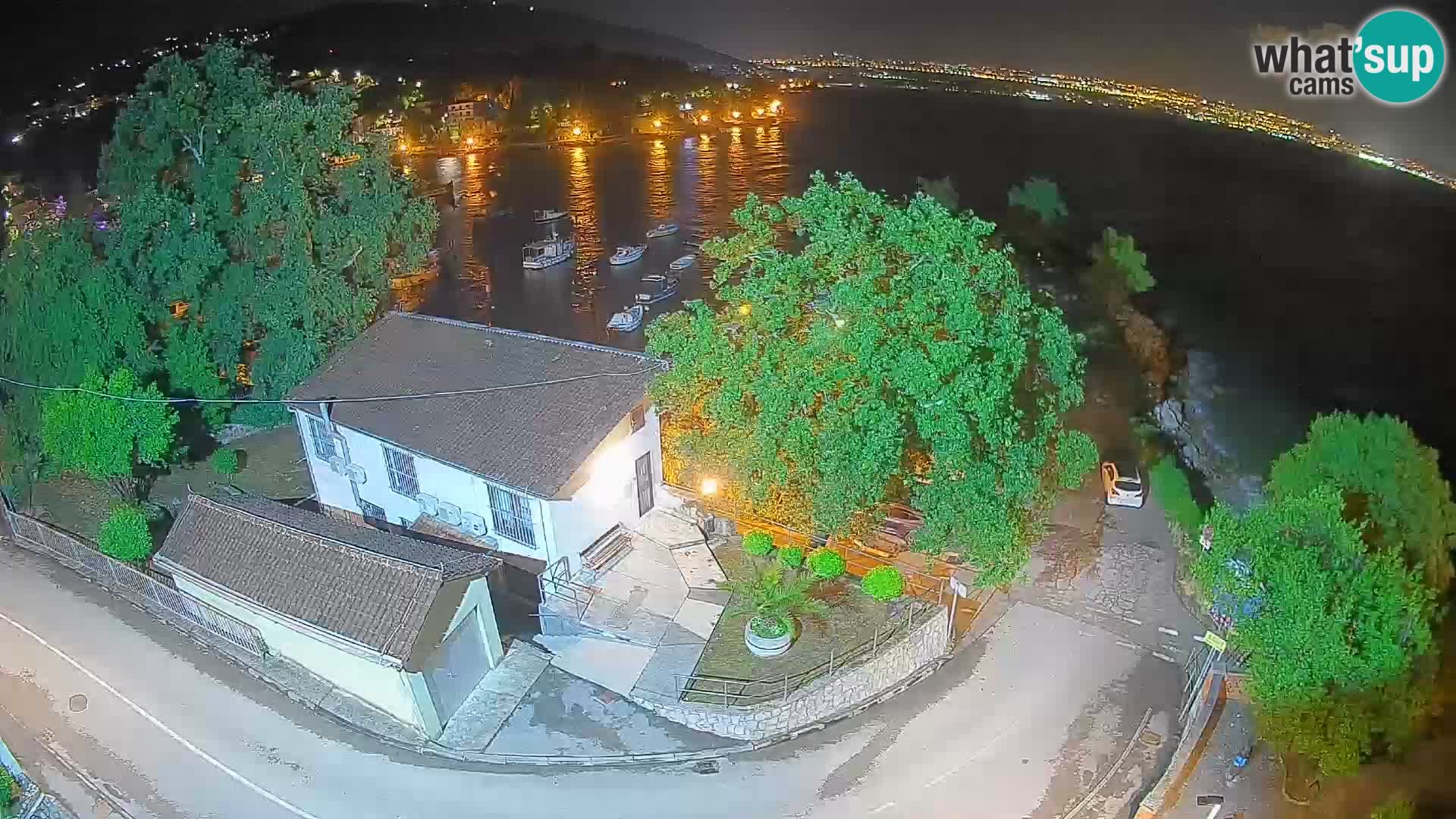 Ika Harbor Webcam – LIVE View of the Harbor and Opatija Lights
