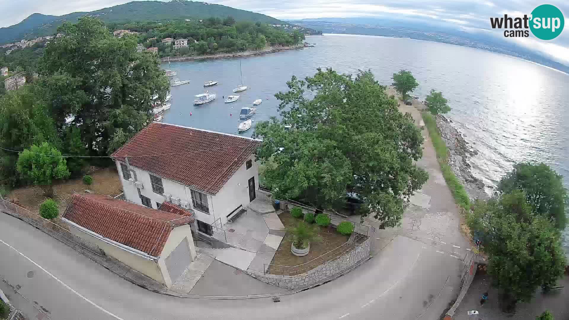 Ika Harbor Webcam – LIVE View of the Harbor and Opatija Lights