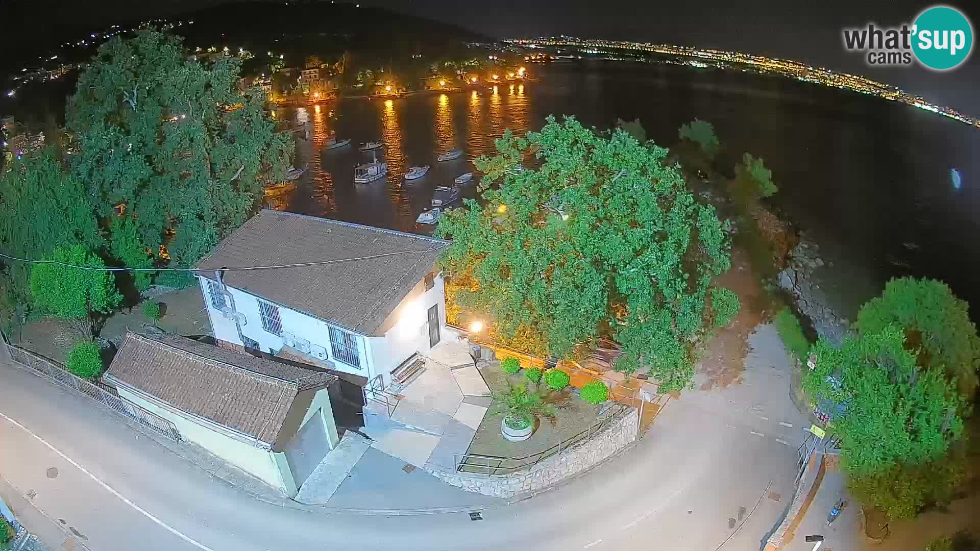 Ika Harbor Webcam – LIVE View of the Harbor and Opatija Lights
