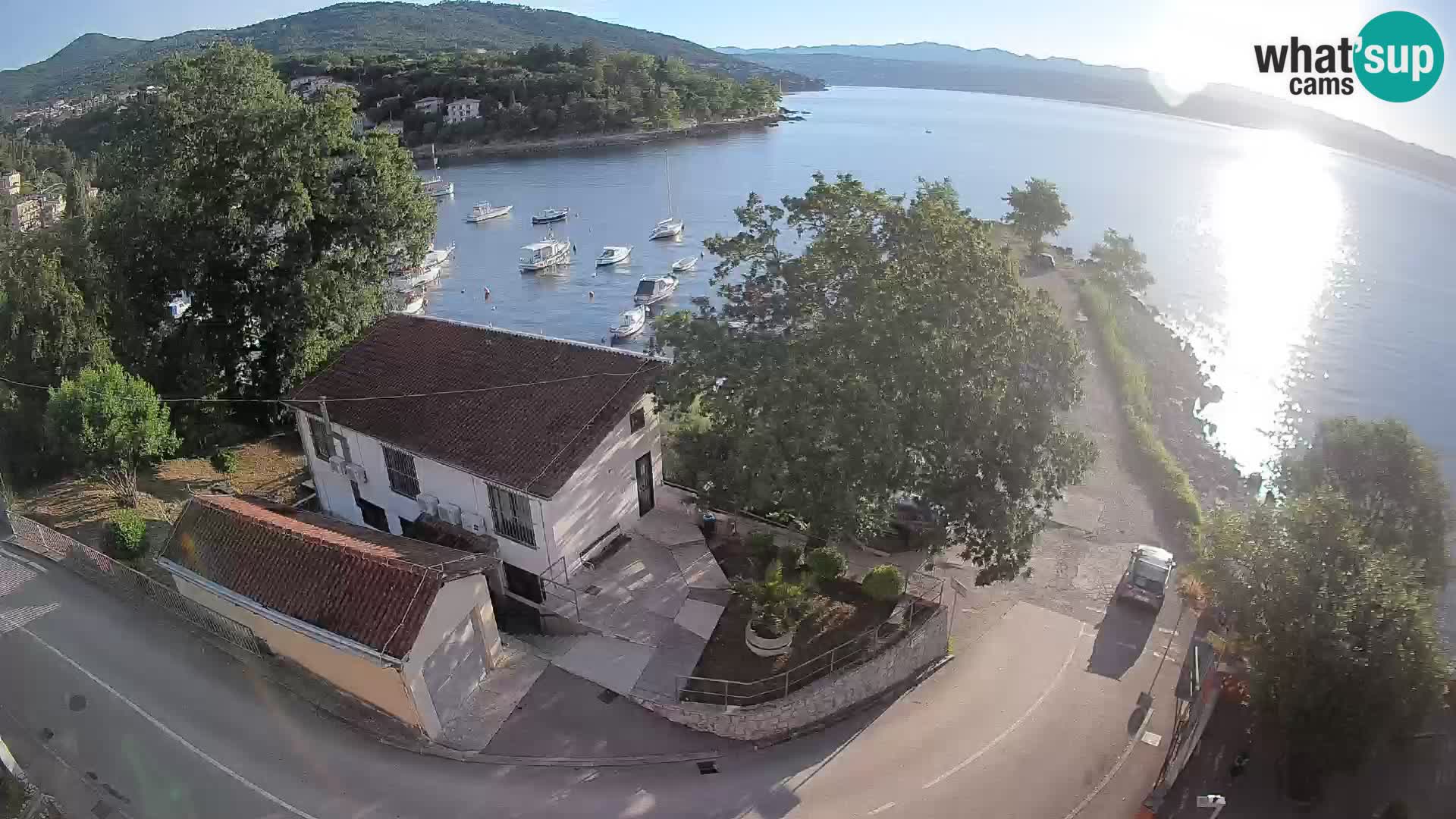 Ika Harbor Webcam – LIVE View of the Harbor and Opatija Lights