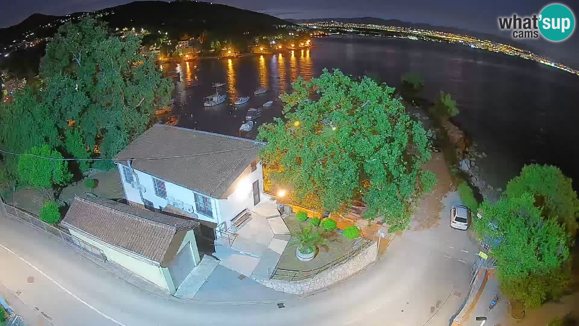 Ika Harbor Webcam – LIVE View of the Harbor and Opatija Lights