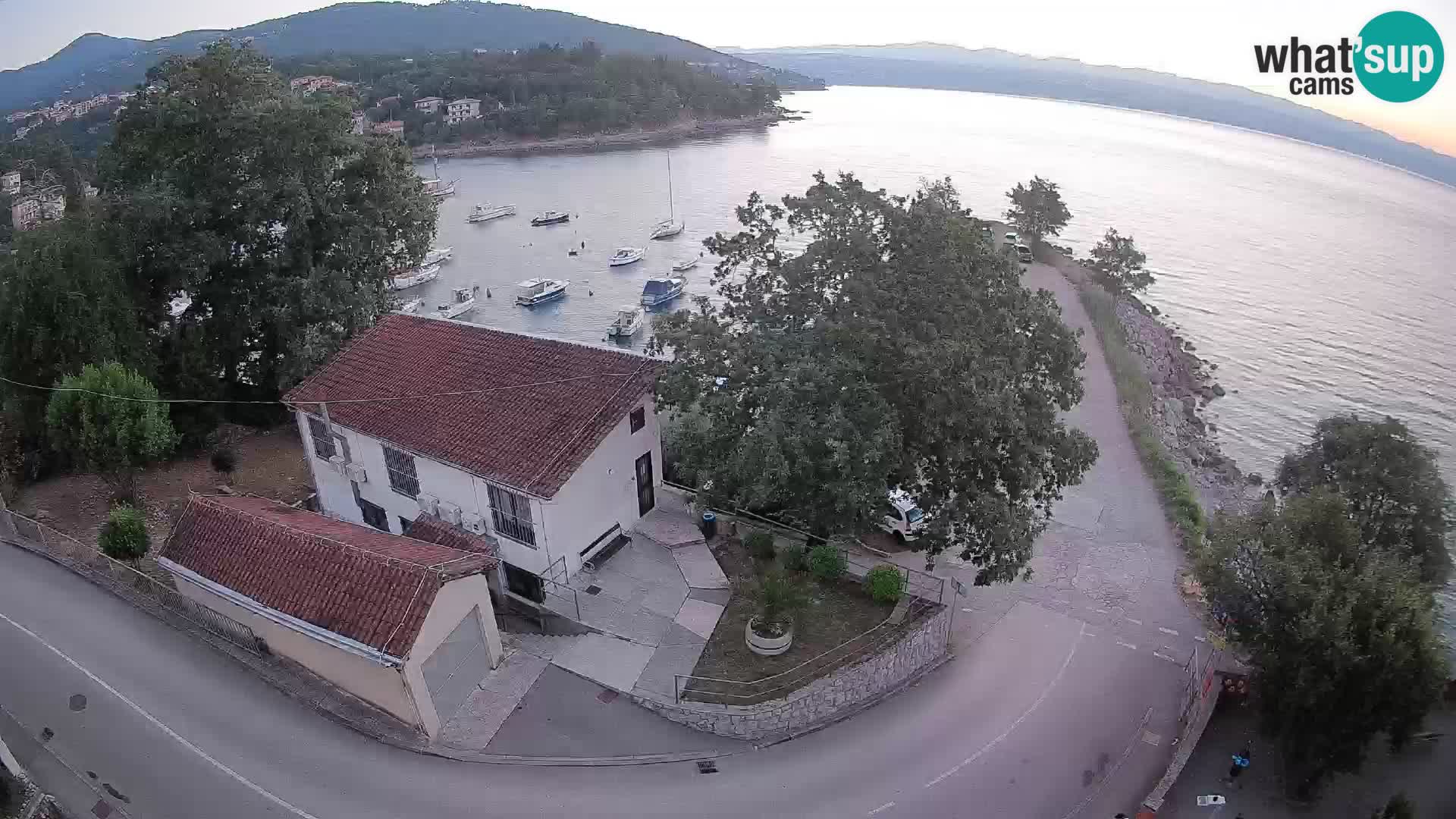 Ika Harbor Webcam – LIVE View of the Harbor and Opatija Lights