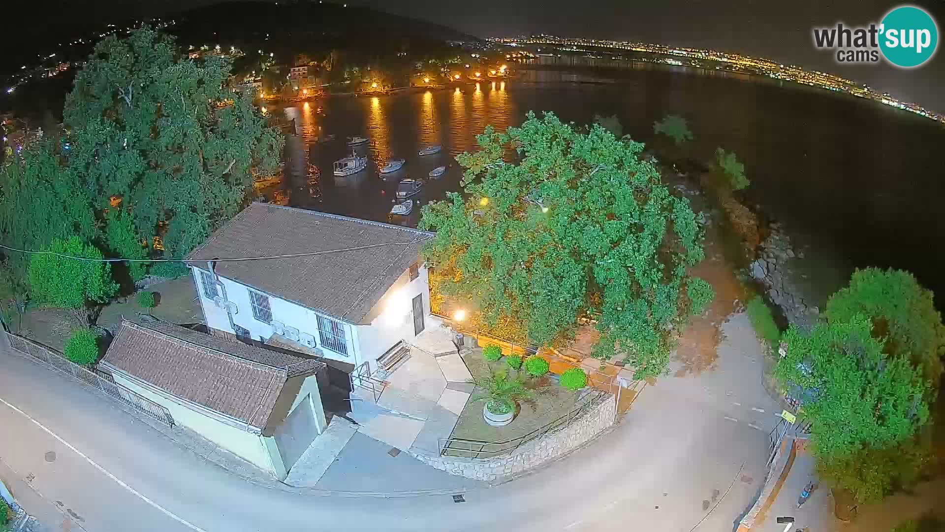 Ika Harbor Webcam – LIVE View of the Harbor and Opatija Lights