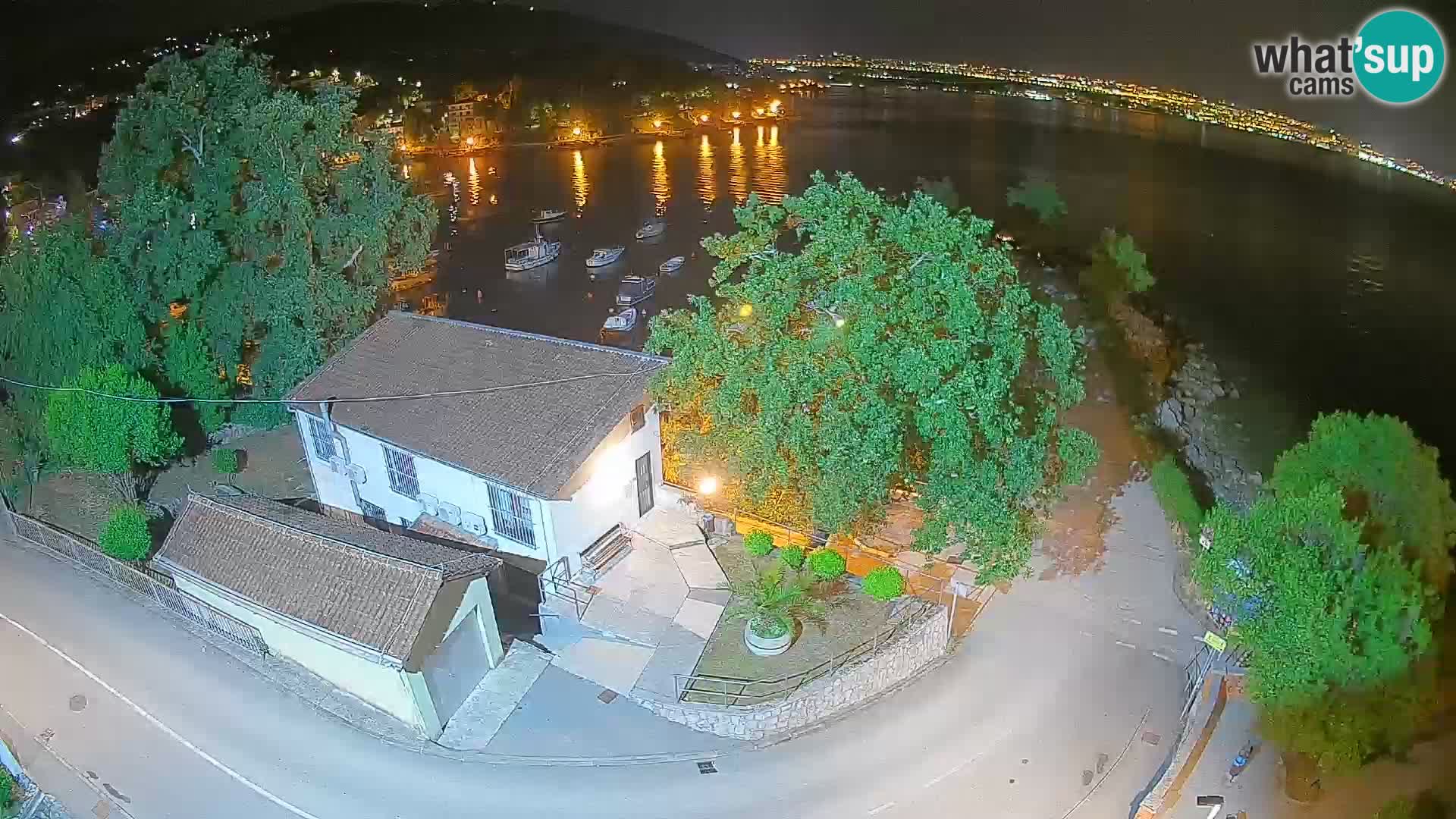 Ika Harbor Webcam – LIVE View of the Harbor and Opatija Lights