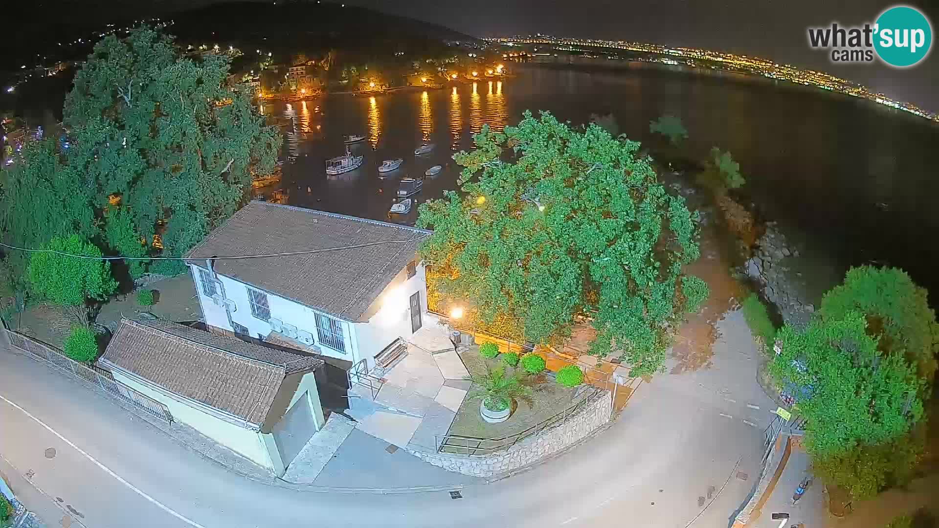 Ika Harbor Webcam – LIVE View of the Harbor and Opatija Lights