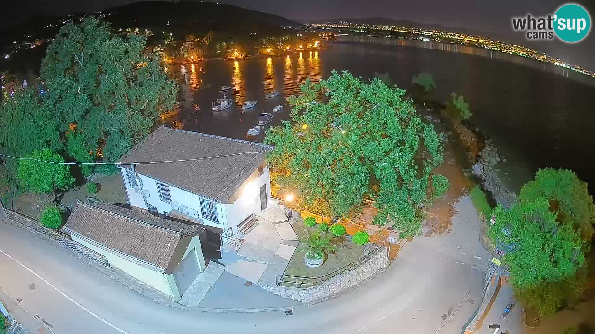 Ika Harbor Webcam – LIVE View of the Harbor and Opatija Lights