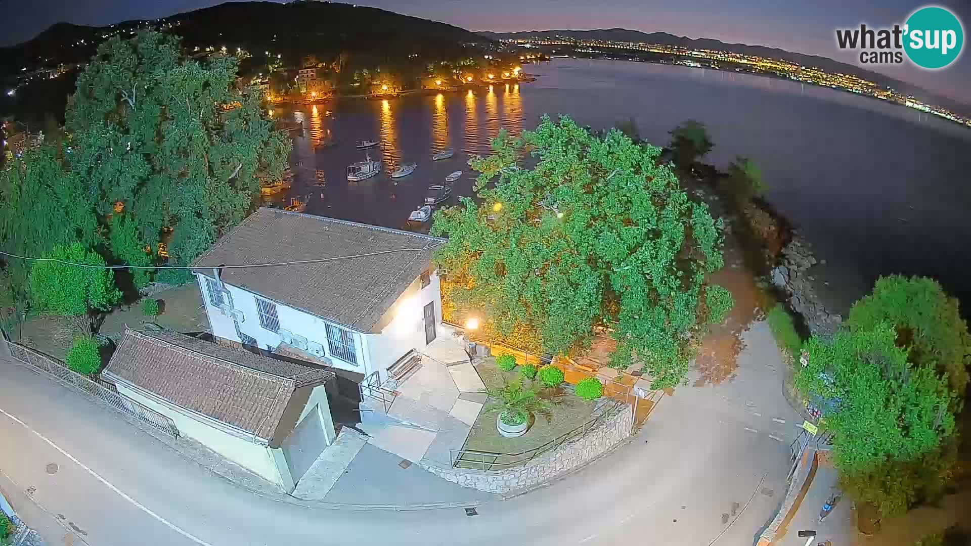 Ika Harbor Webcam – LIVE View of the Harbor and Opatija Lights