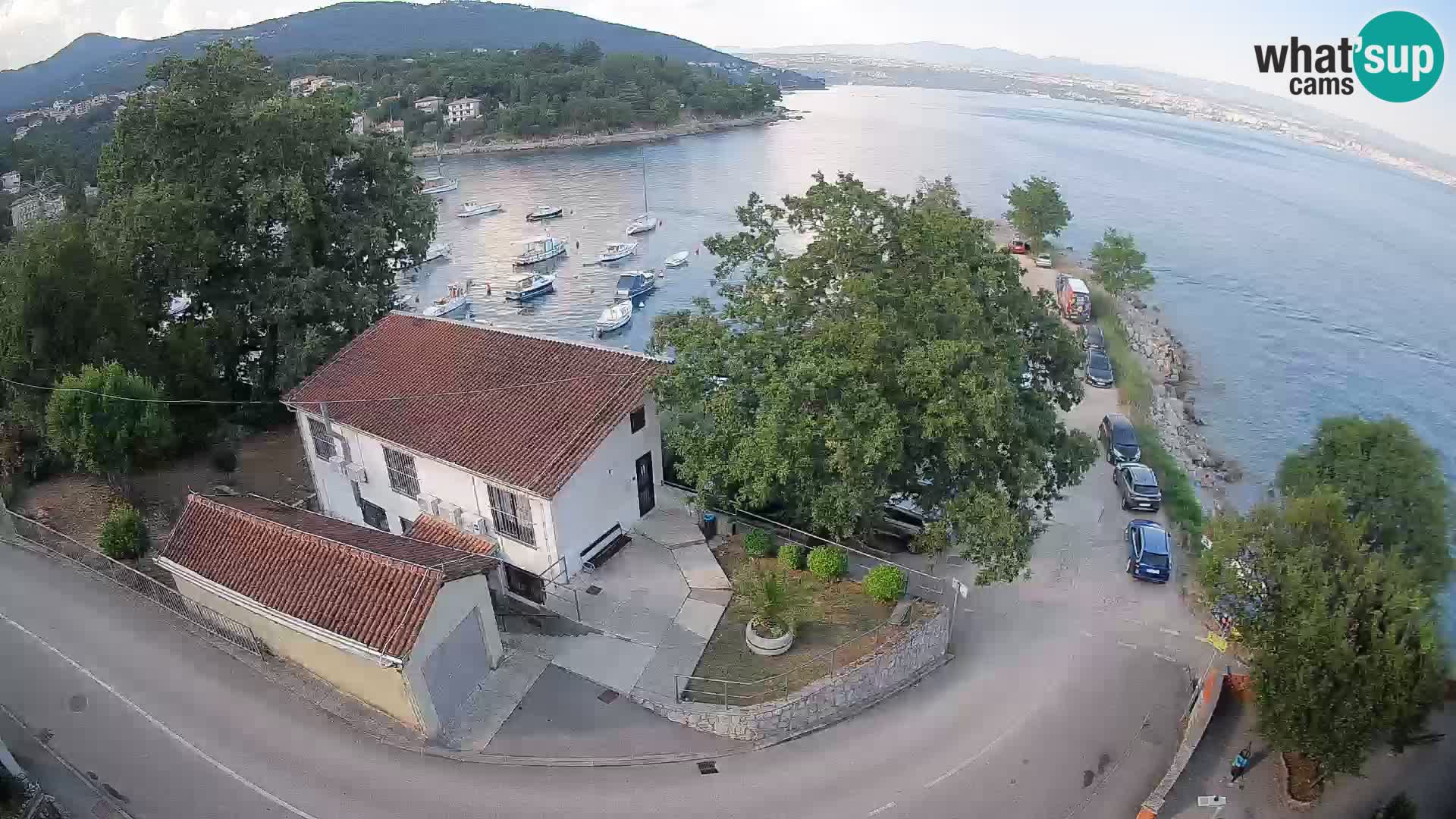 Ika Harbor Webcam – LIVE View of the Harbor and Opatija Lights