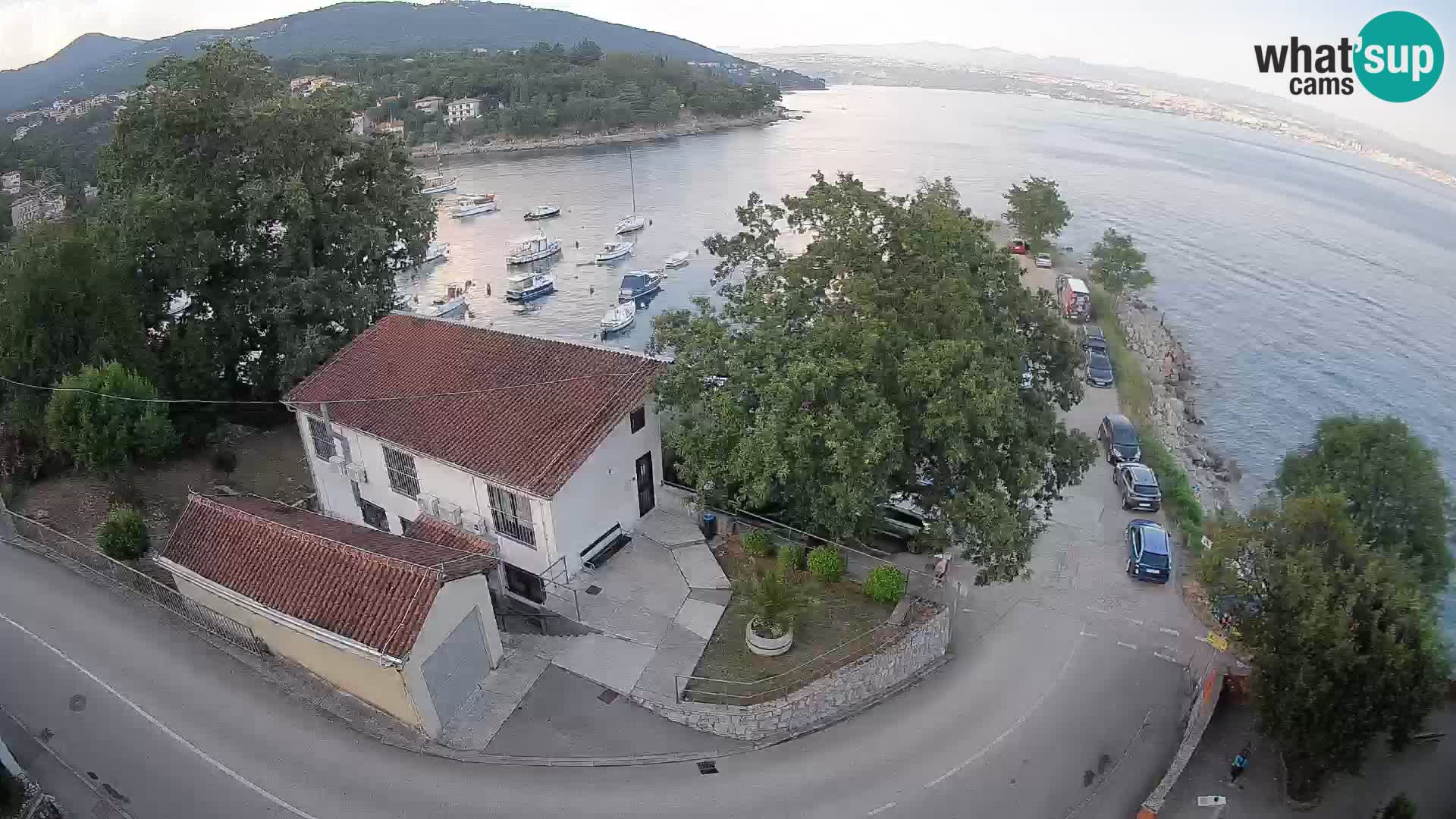 Ika Harbor Webcam – LIVE View of the Harbor and Opatija Lights