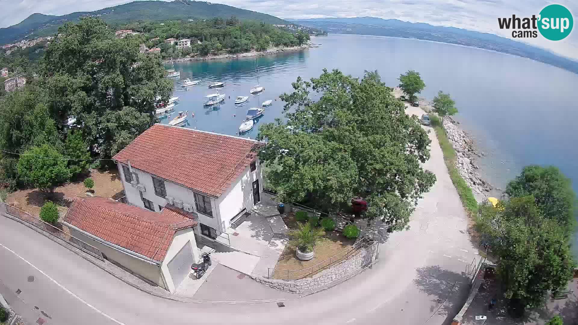 Ika Harbor Webcam – LIVE View of the Harbor and Opatija Lights