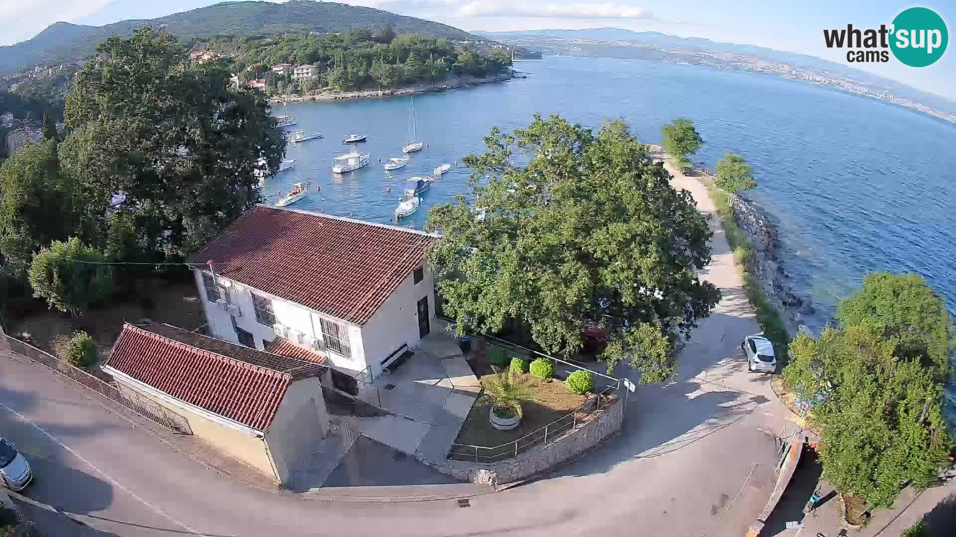Ika Harbor Webcam – LIVE View of the Harbor and Opatija Lights