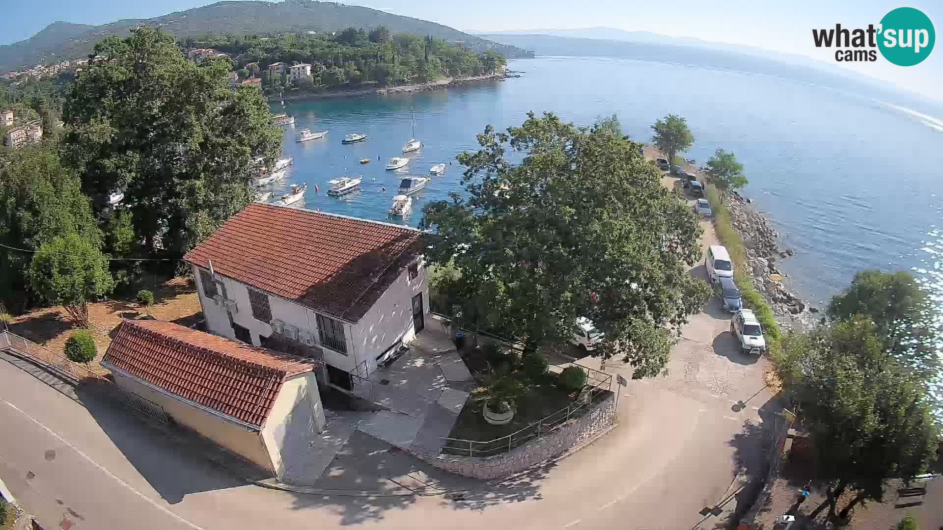 Web kamera luka Ika – Pogled uživo na luku i svjetla Opatije