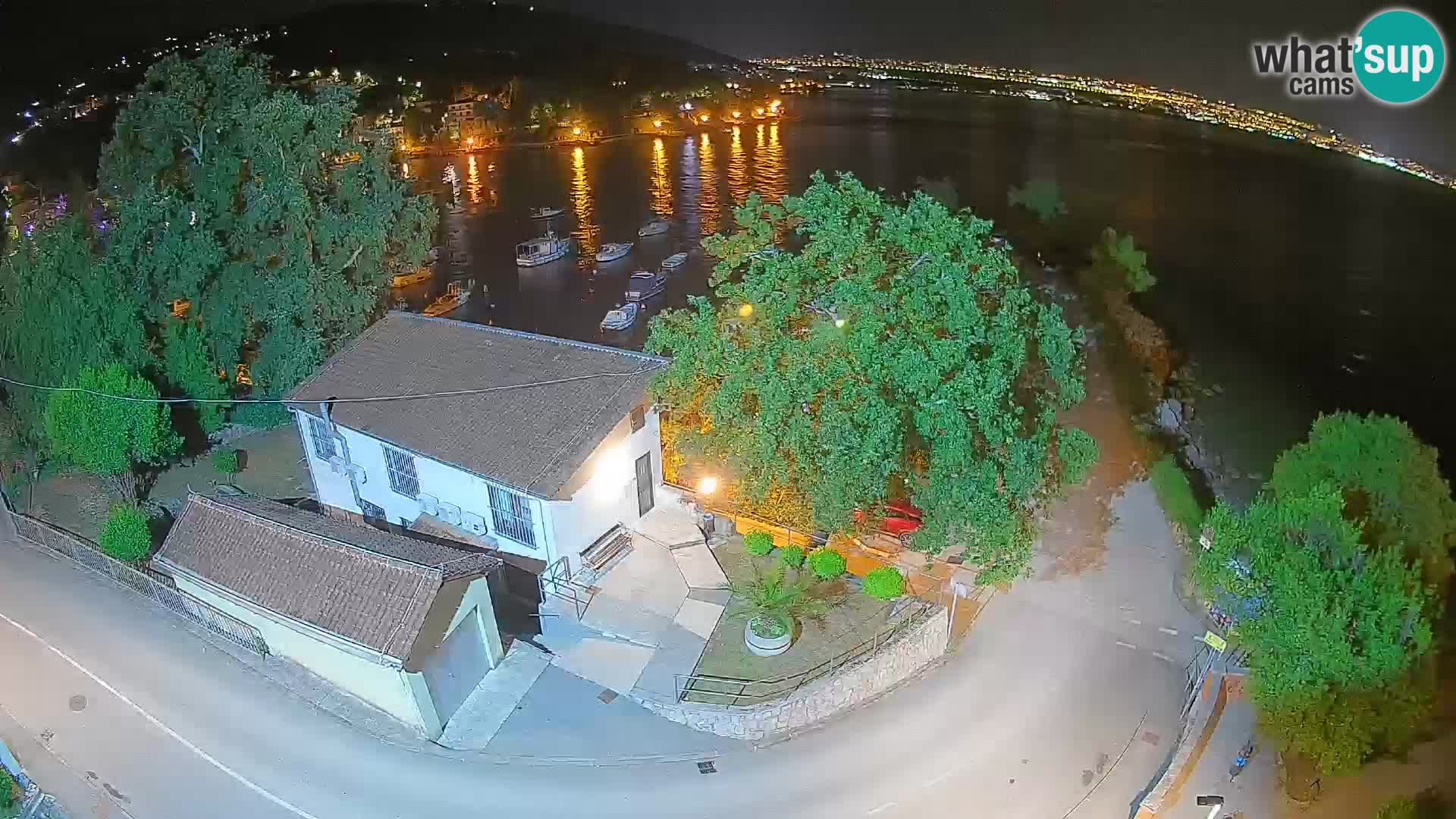 Ika Harbor Webcam – LIVE View of the Harbor and Opatija Lights