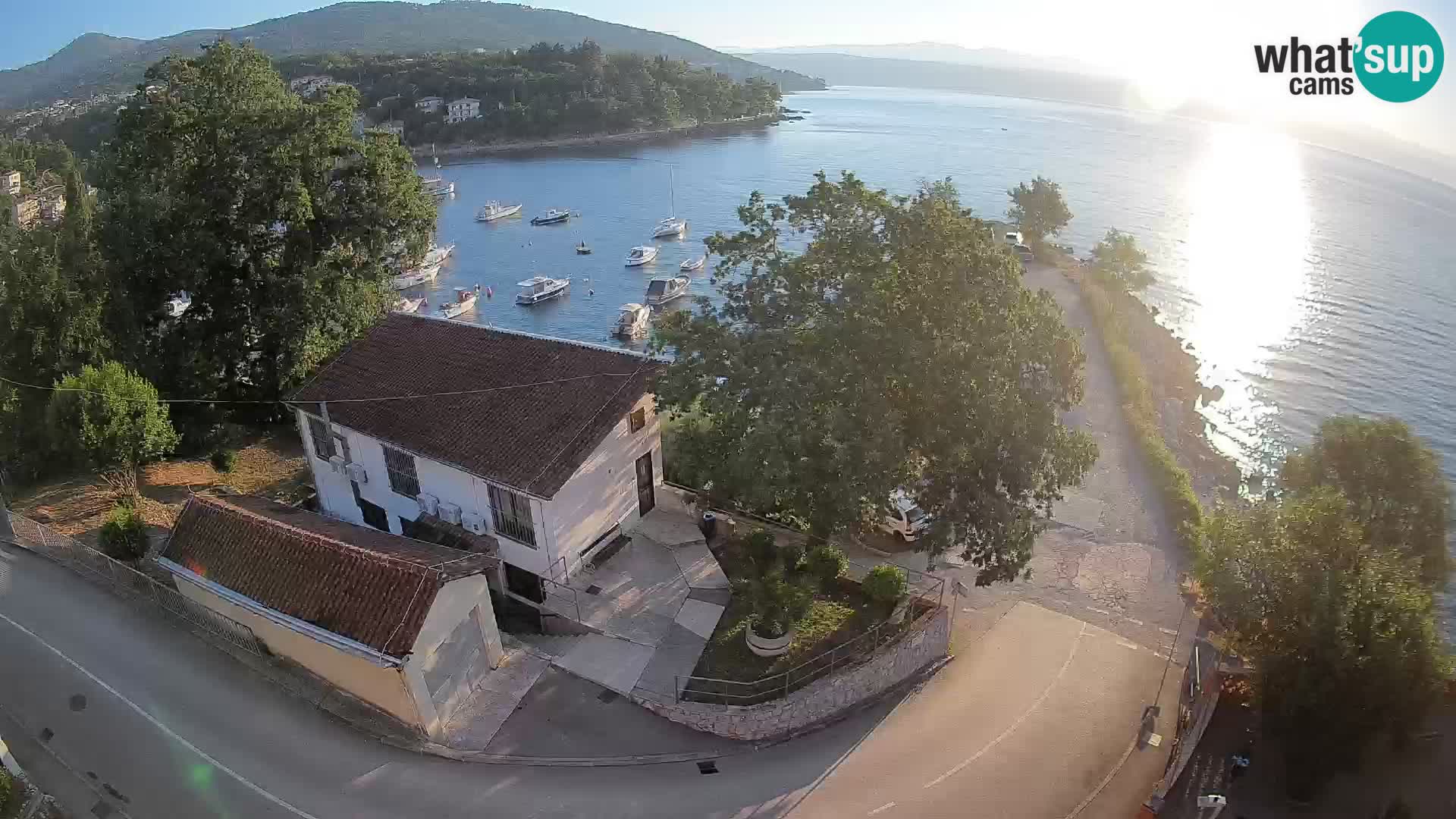 Ika Harbor Webcam – LIVE View of the Harbor and Opatija Lights