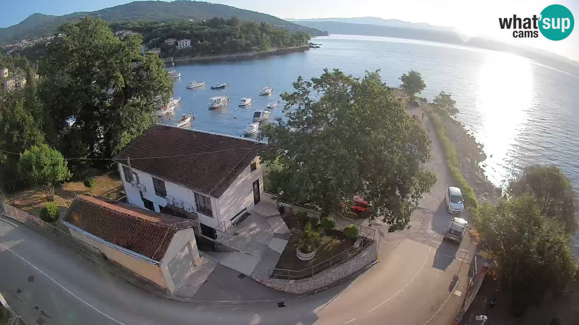 Ika Harbor Webcam – LIVE View of the Harbor and Opatija Lights