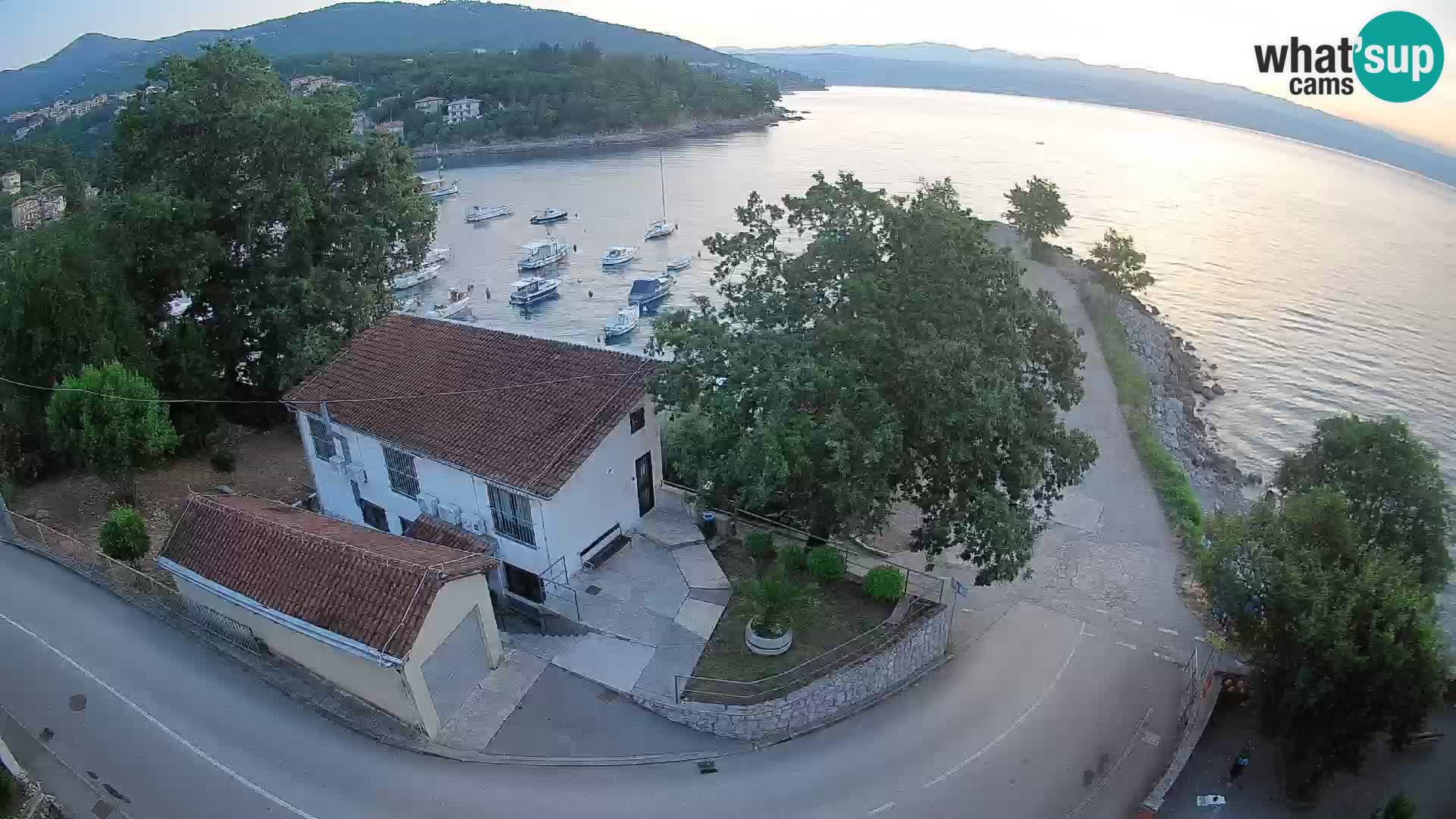 Ika Harbor Webcam – LIVE View of the Harbor and Opatija Lights