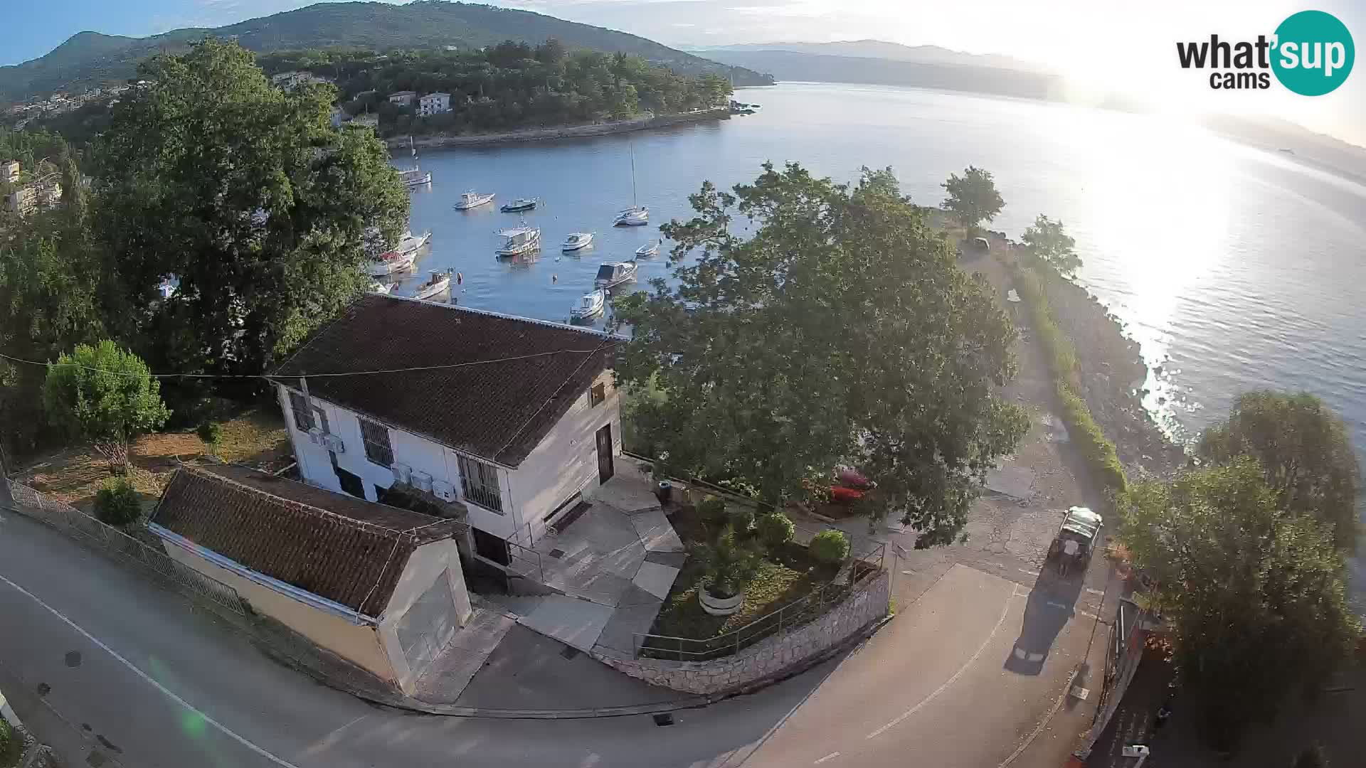 Ika Harbor Webcam – LIVE View of the Harbor and Opatija Lights