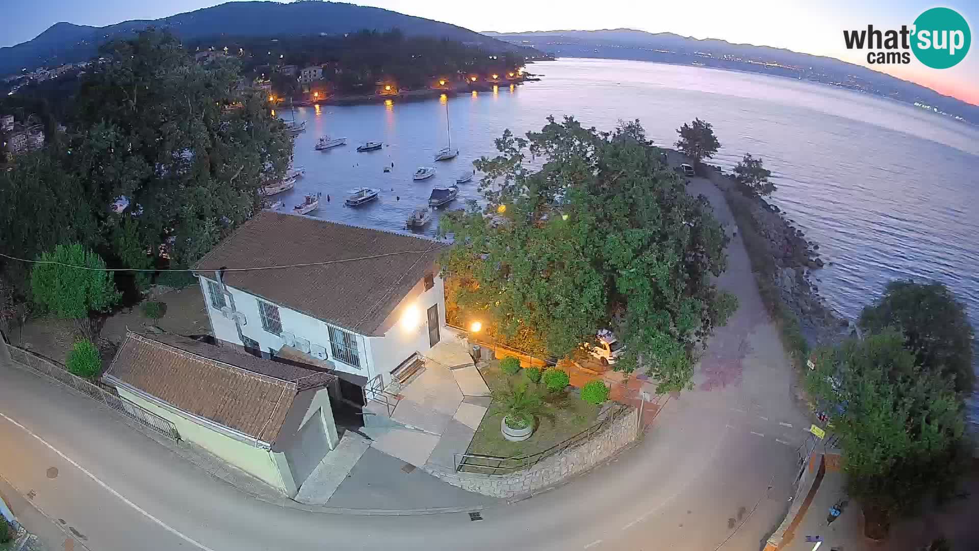 Webcam puerto de Ika – Vista en directo y luces de Opatija